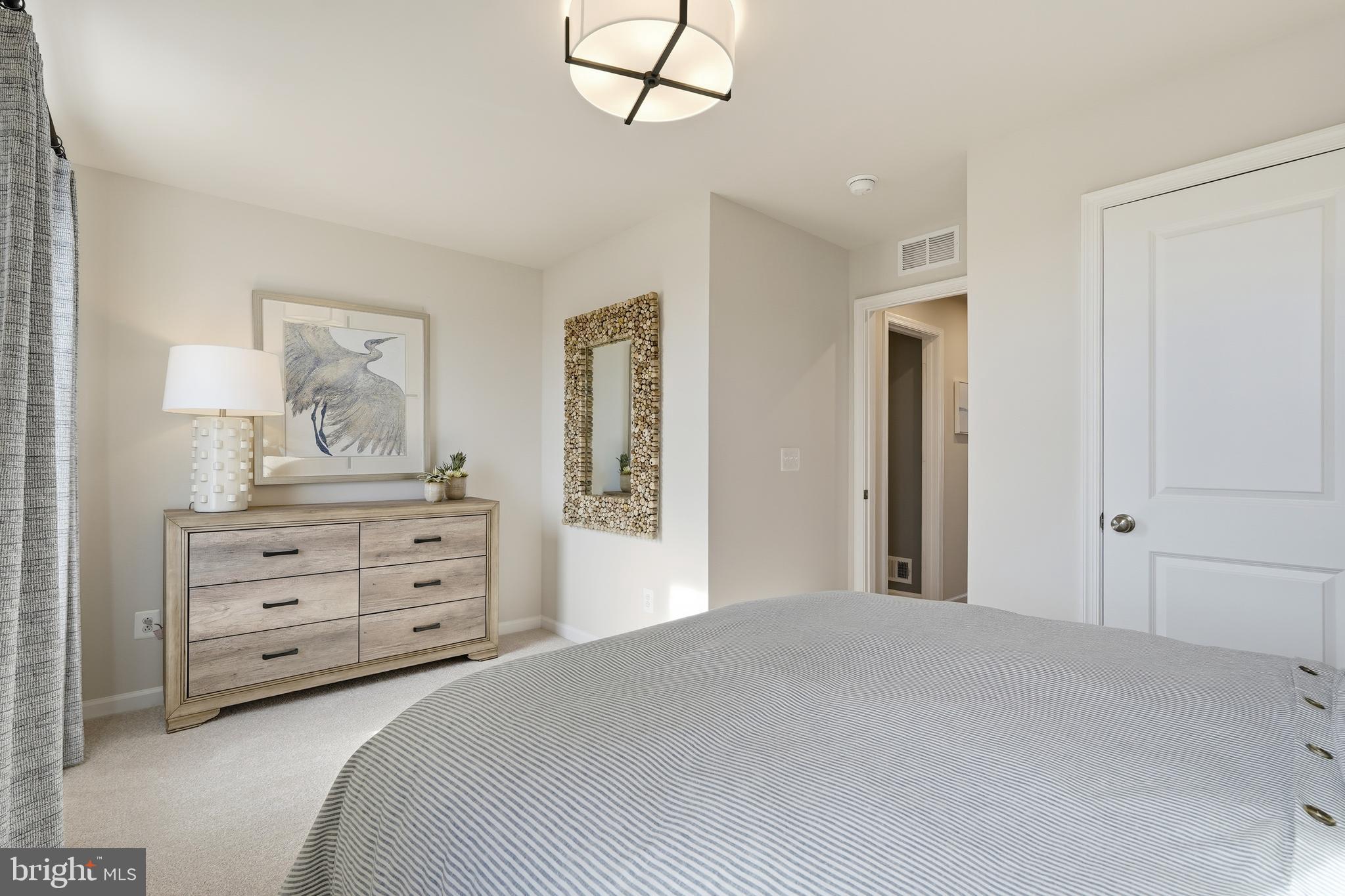 PRESIDENTS POINTE - Residential