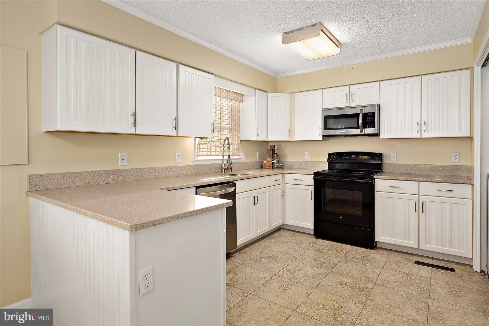 GLENN ACRES - Residential