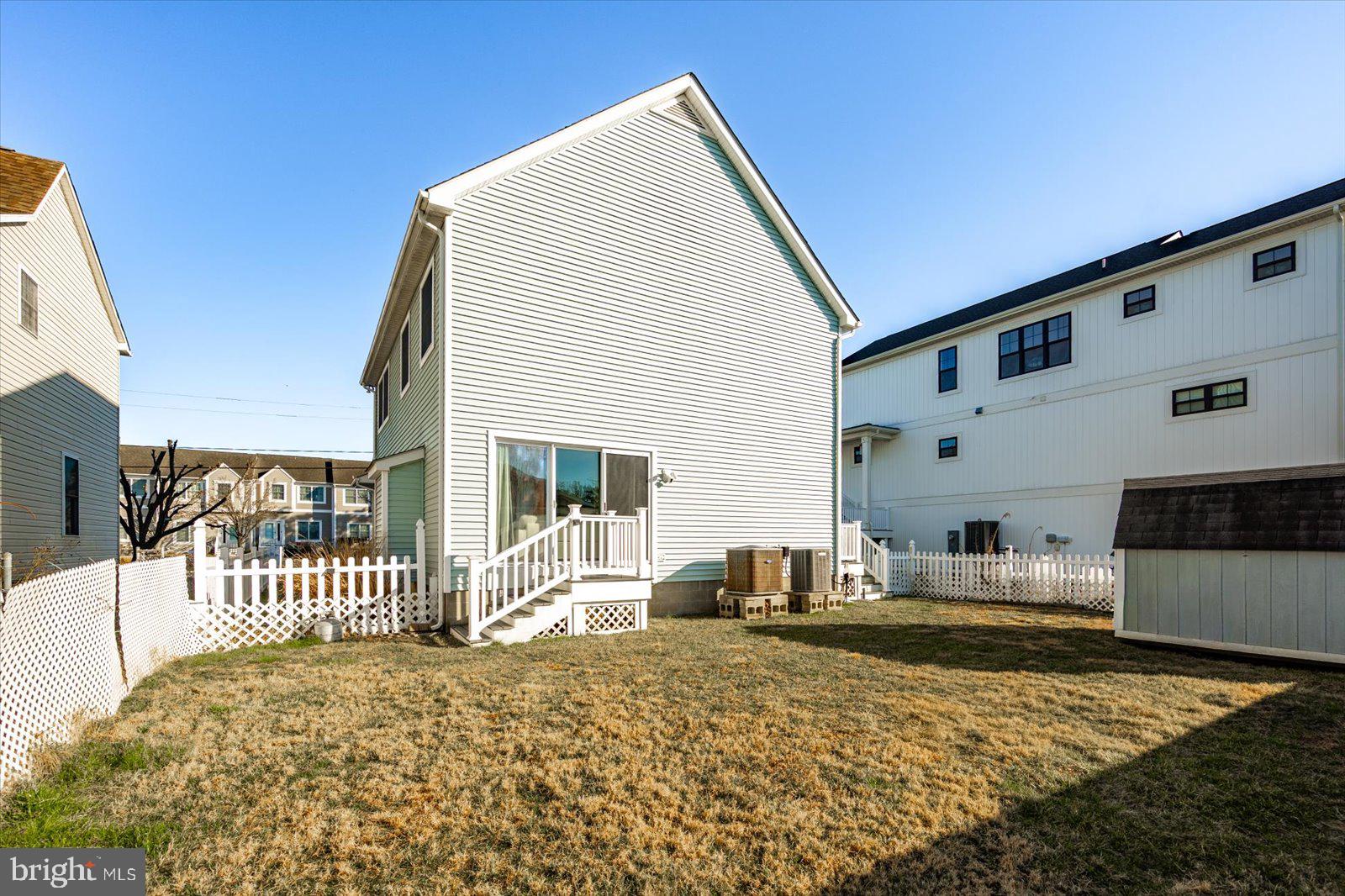 GLENN ACRES - Residential