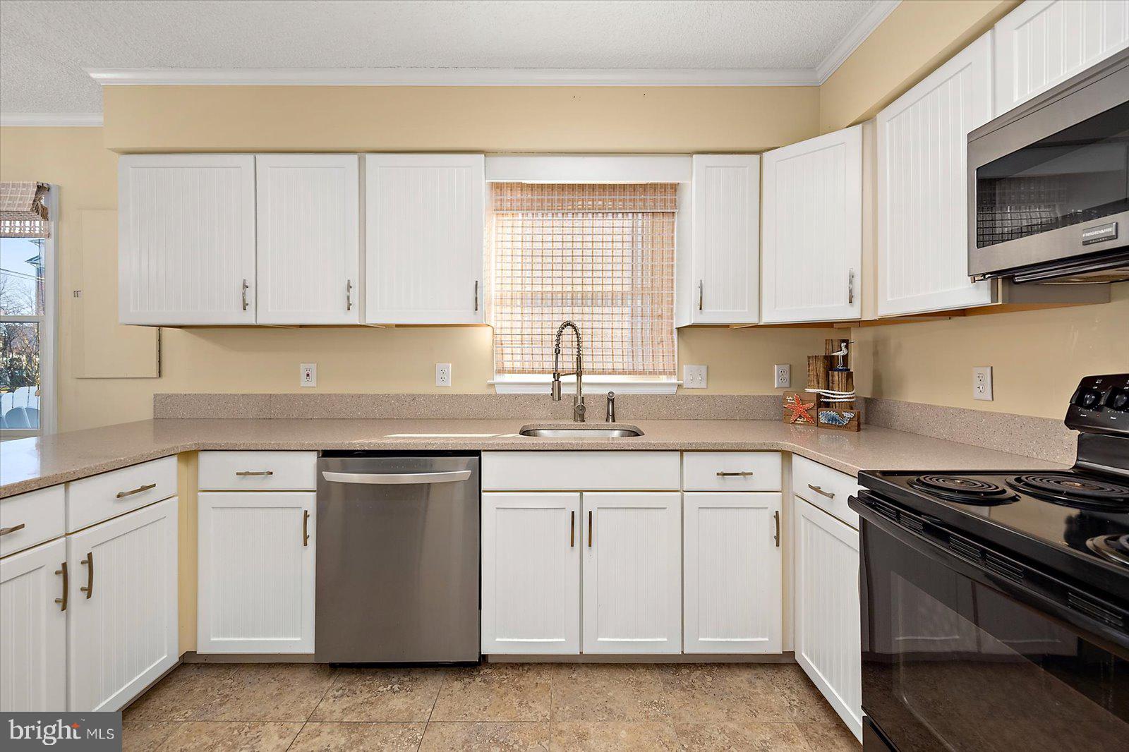 GLENN ACRES - Residential