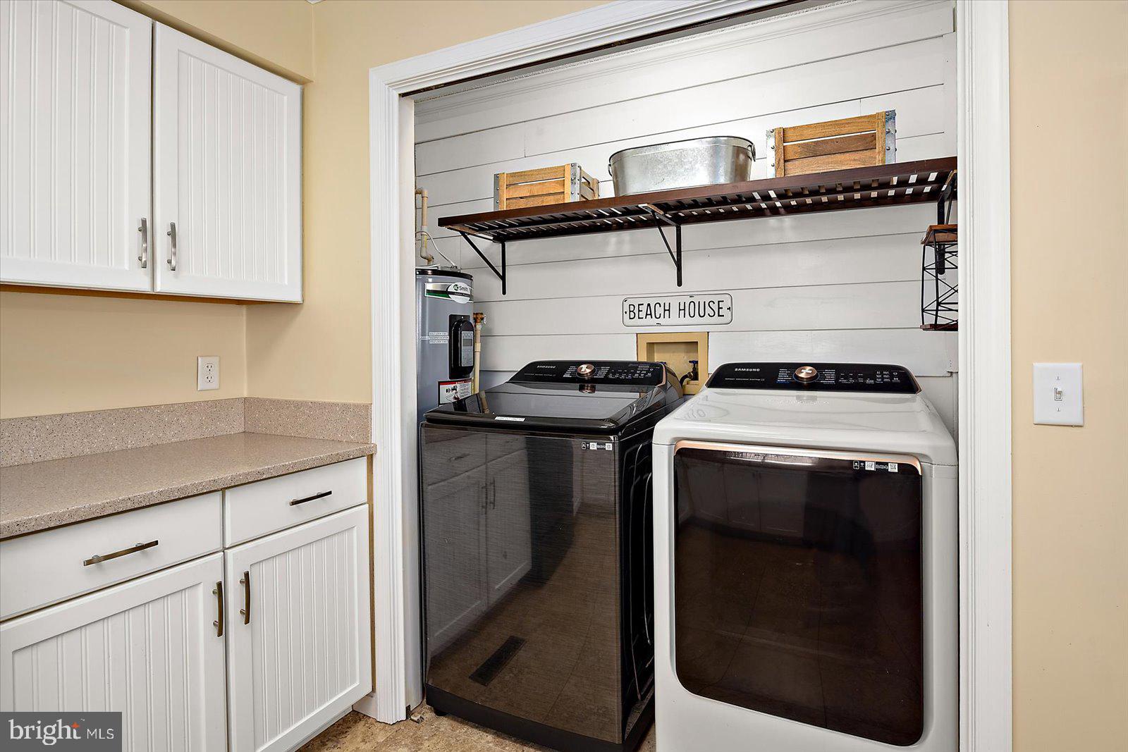 GLENN ACRES - Residential