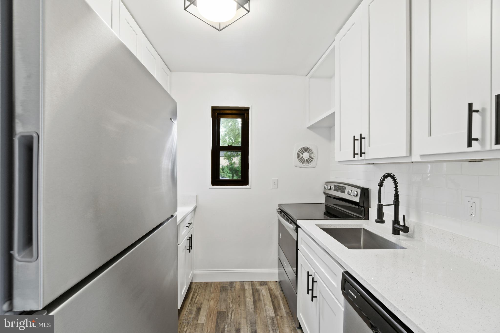 COLLEGE PARK - Residential Lease