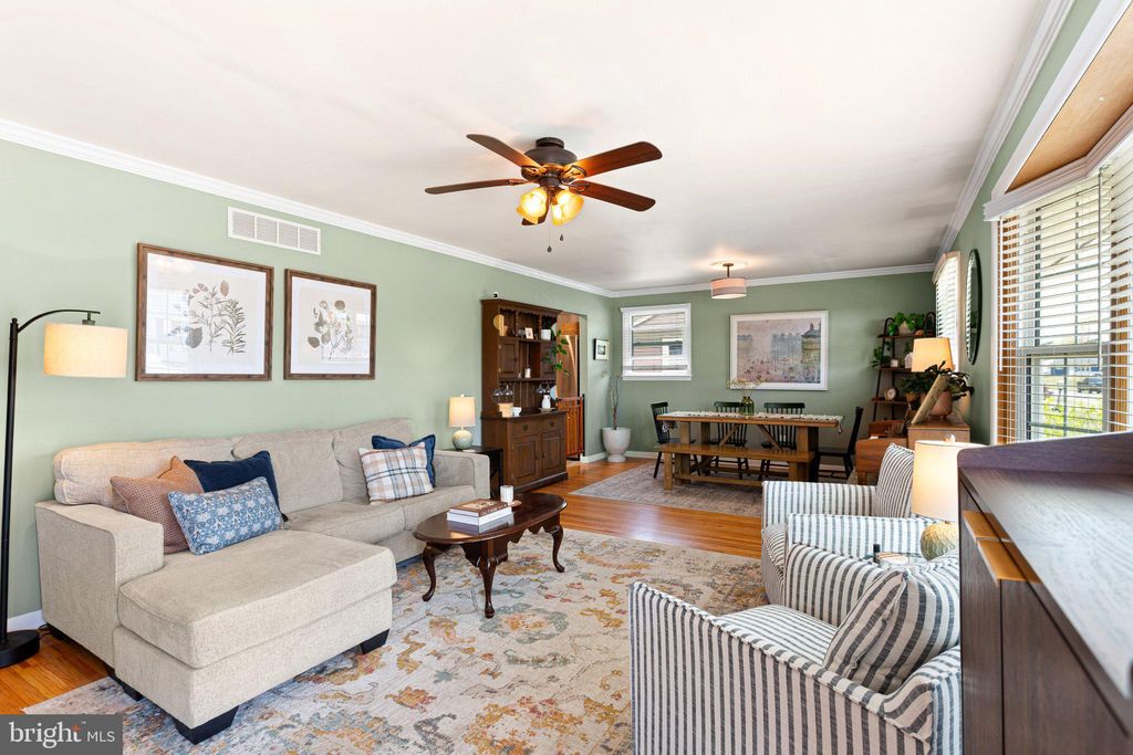 Photo of 725 W 3rd Avenue, RUNNEMEDE, NJ 08078 (MLS # NJCD2114982)