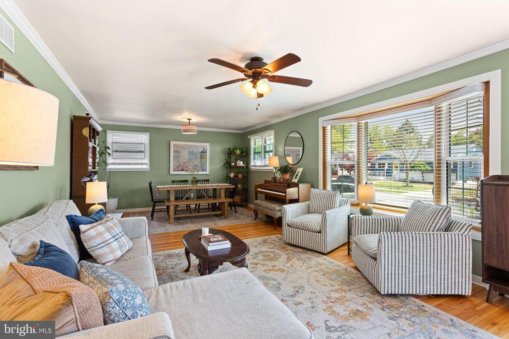 Photo of 725 W 3rd Avenue, RUNNEMEDE, NJ 08078 (MLS # NJCD2114982)