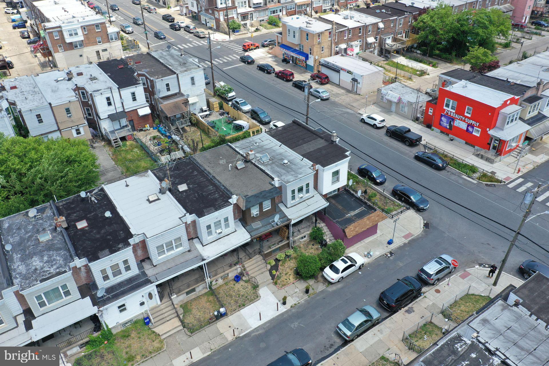 ELMWOOD PARK - Residential