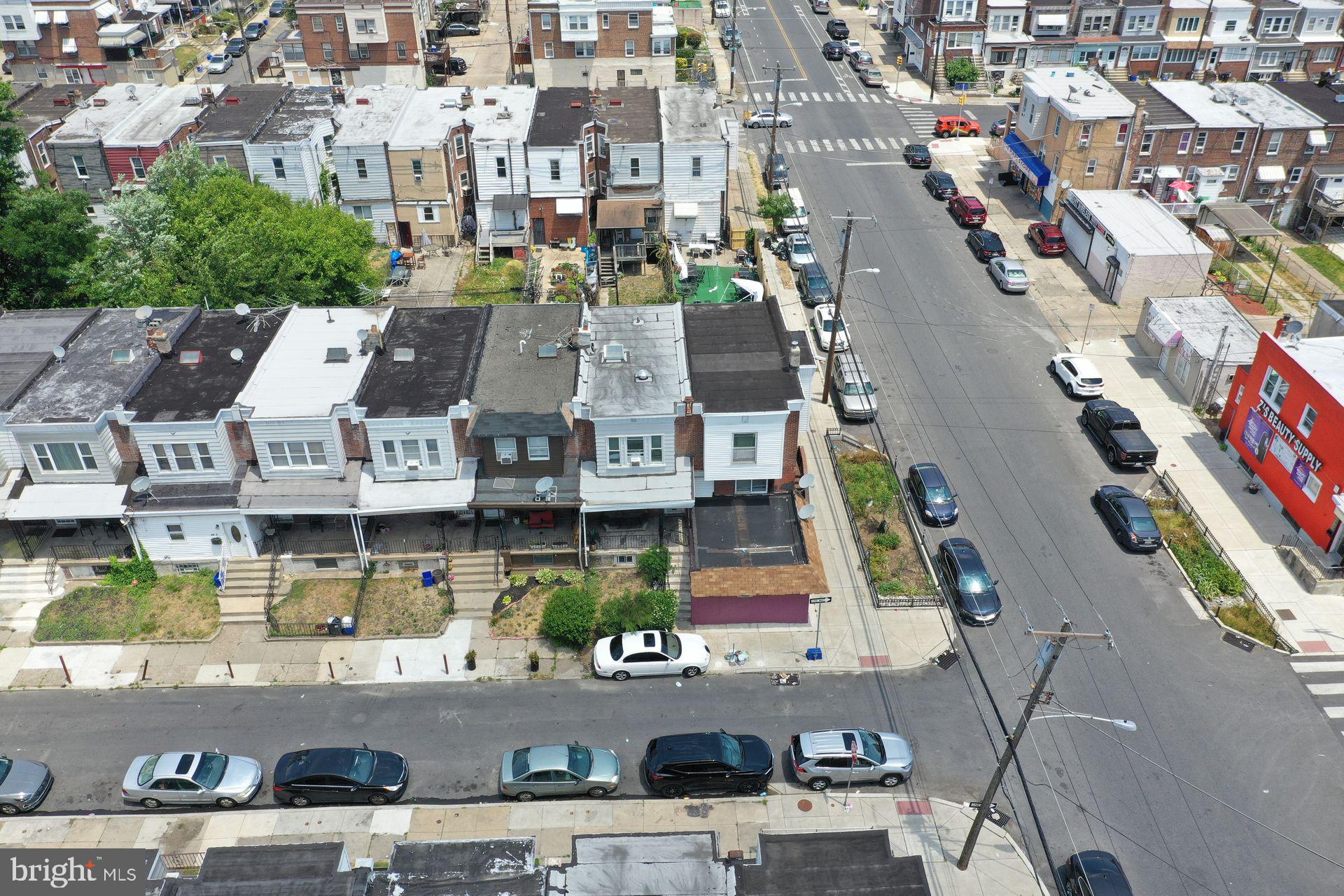 ELMWOOD PARK - Residential