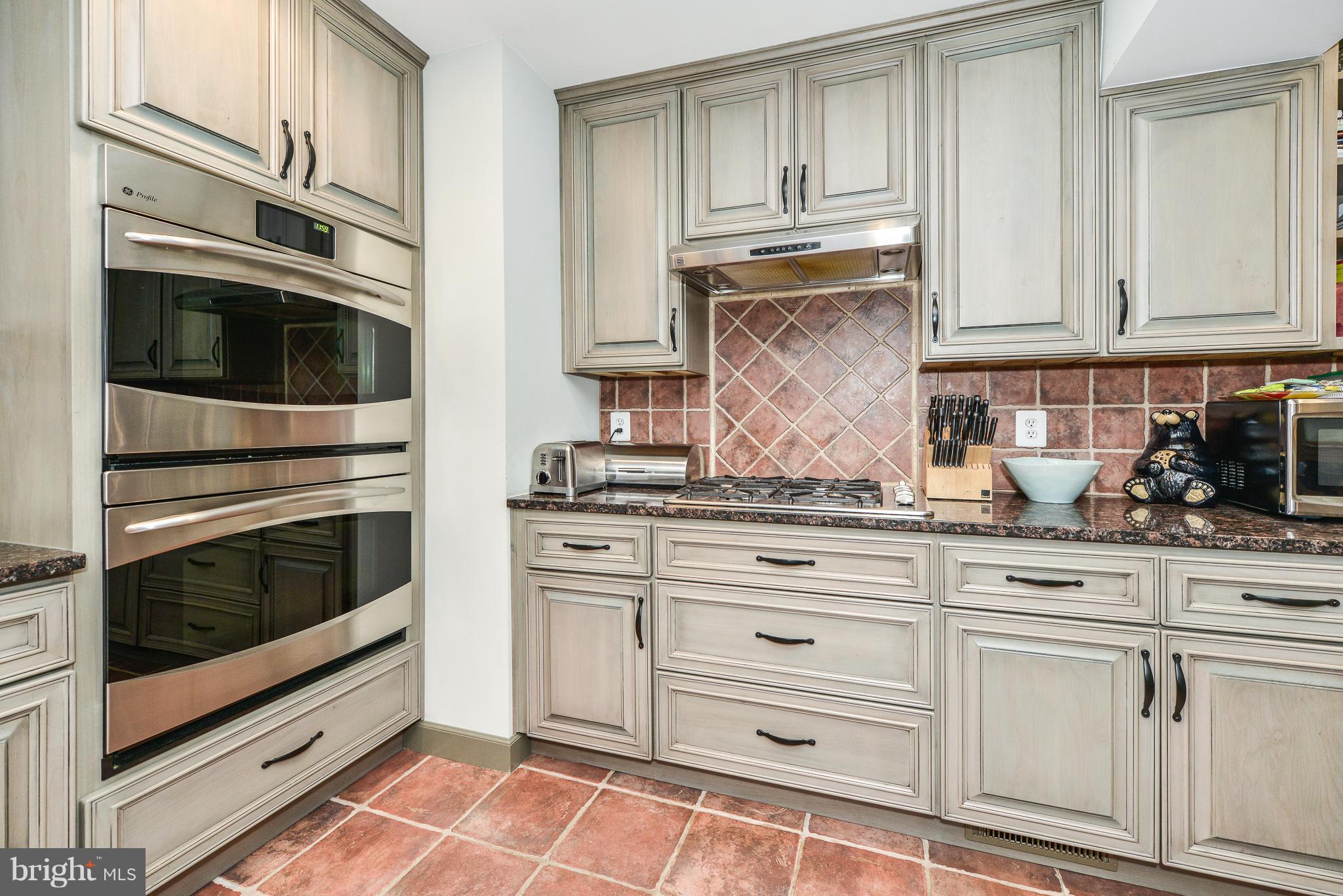 SPRINGHAVEN ESTATES - Residential Lease