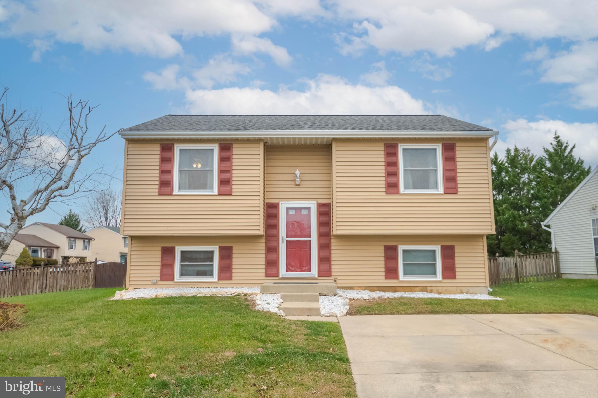 WOODBRIDGE CENTER - Residential