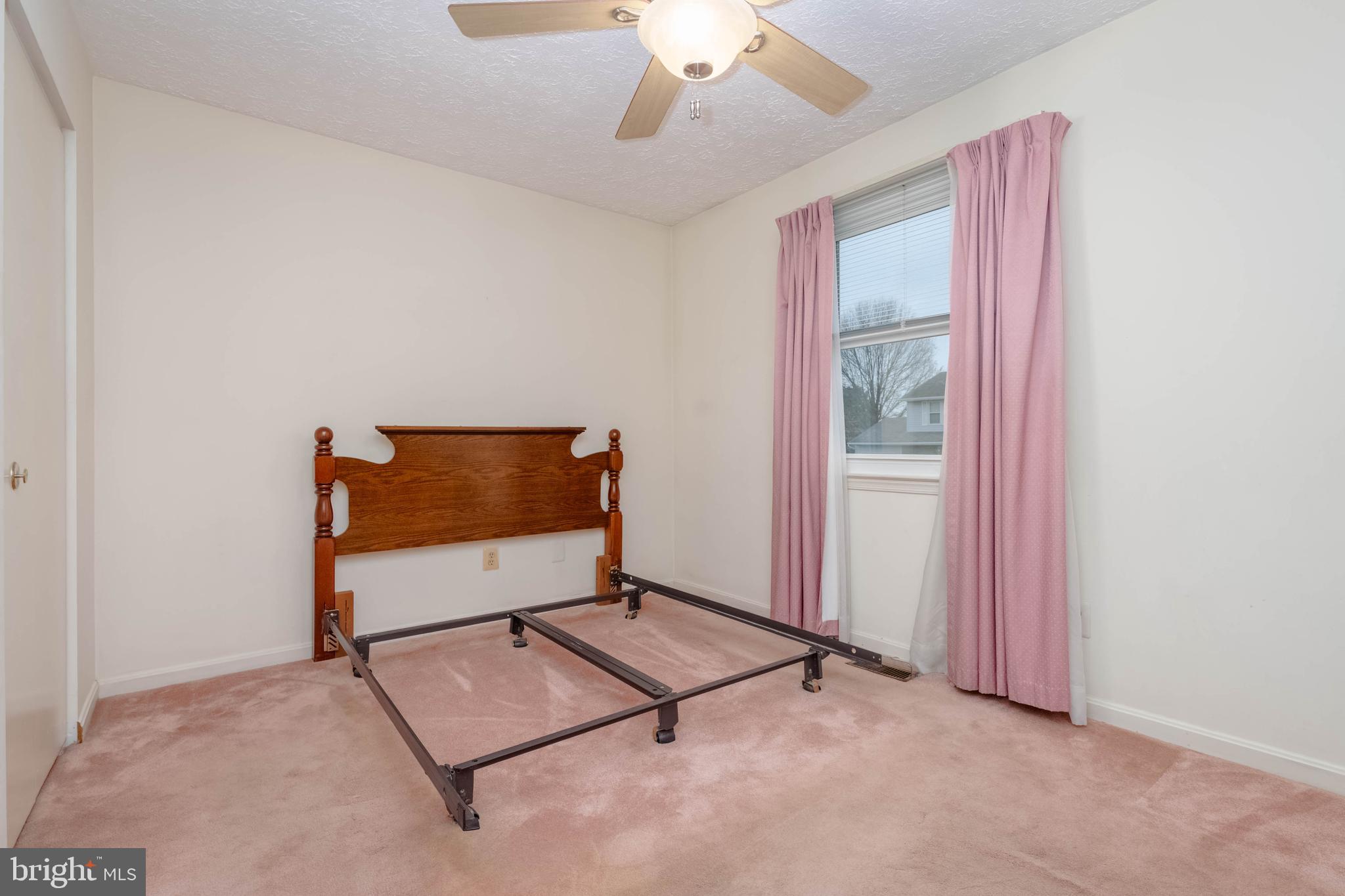 WOODBRIDGE CENTER - Residential