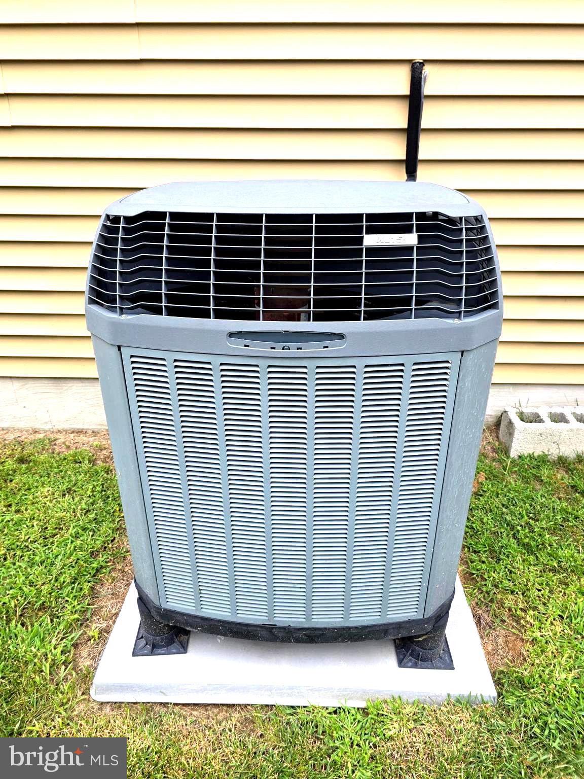 WOODBRIDGE CENTER - Residential