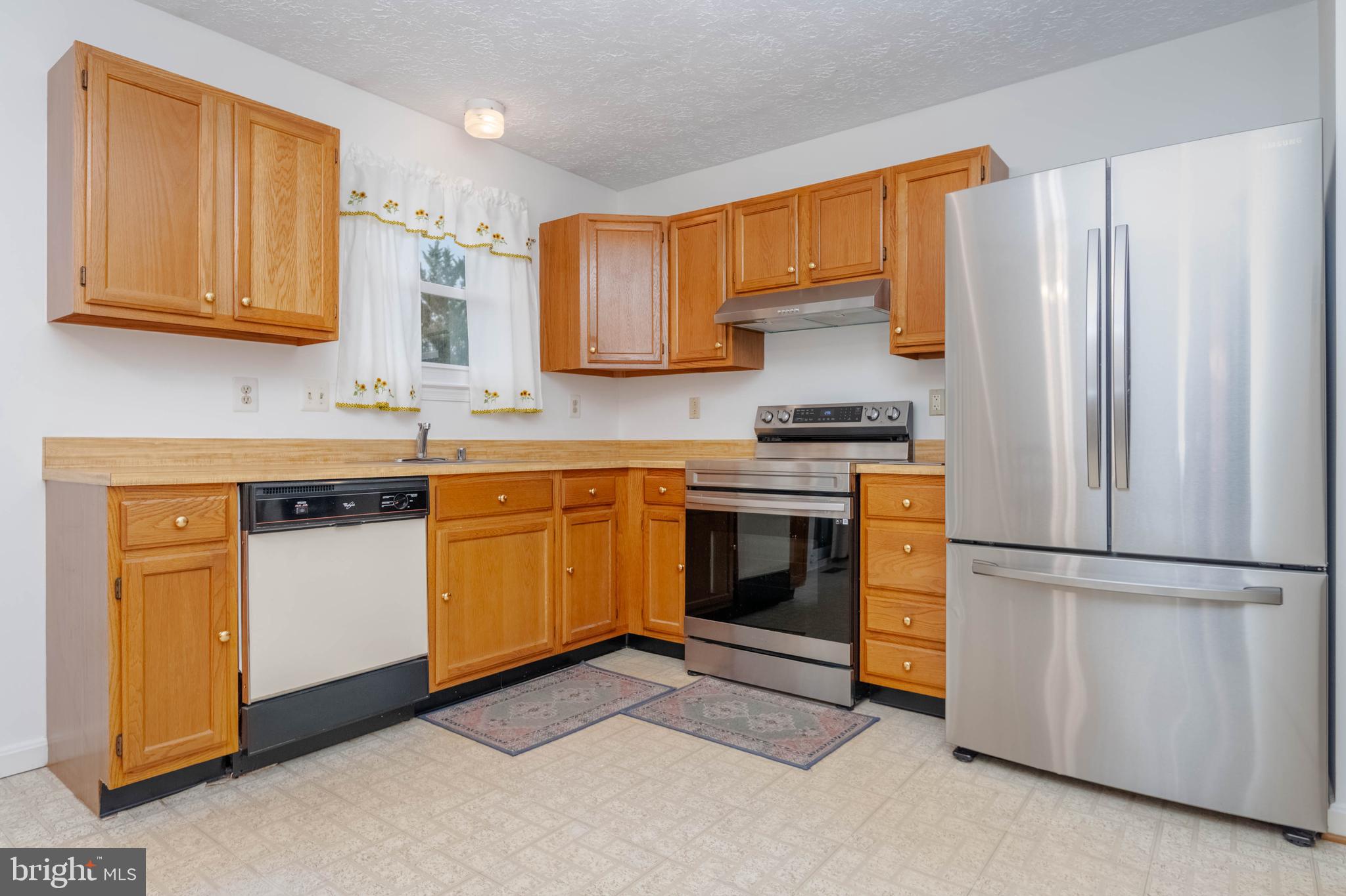 WOODBRIDGE CENTER - Residential