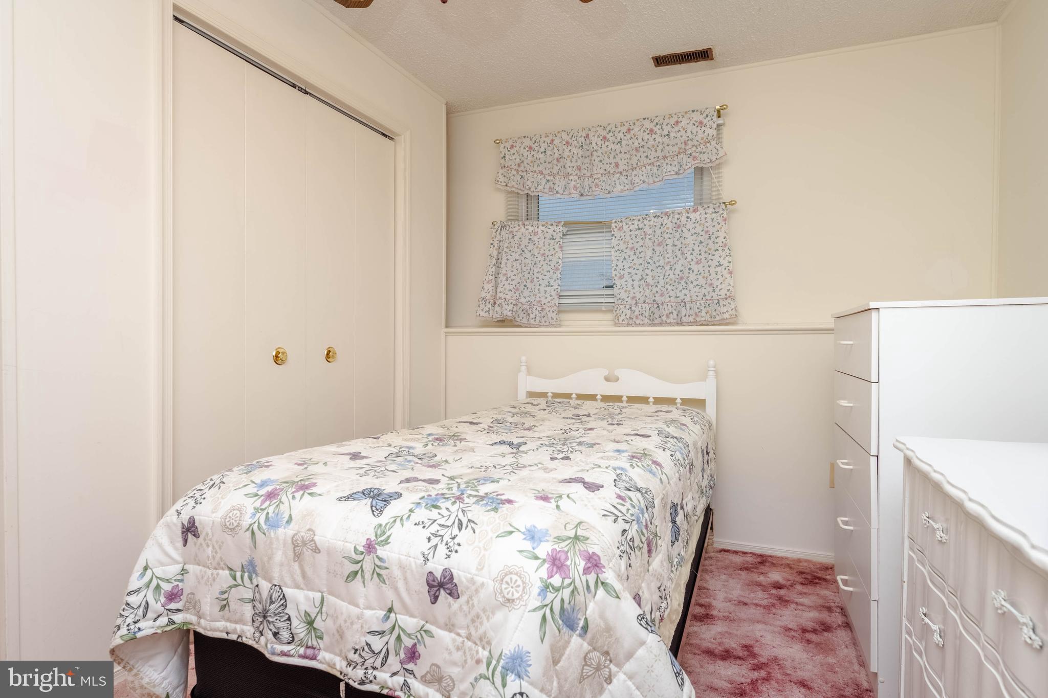 WOODBRIDGE CENTER - Residential