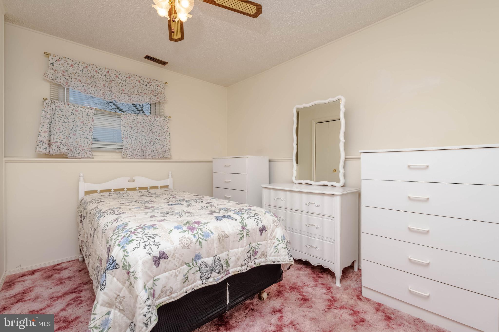 WOODBRIDGE CENTER - Residential