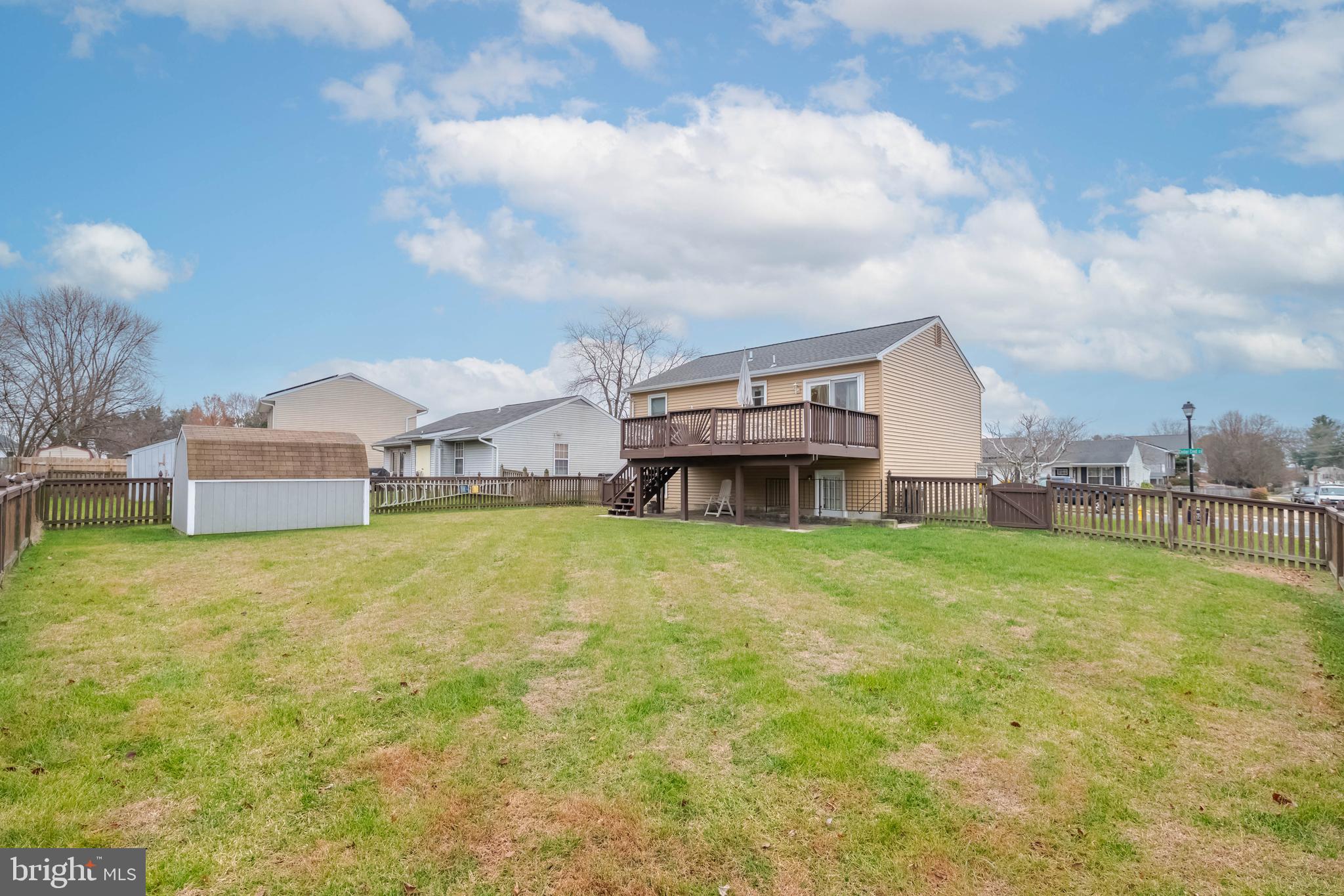 WOODBRIDGE CENTER - Residential