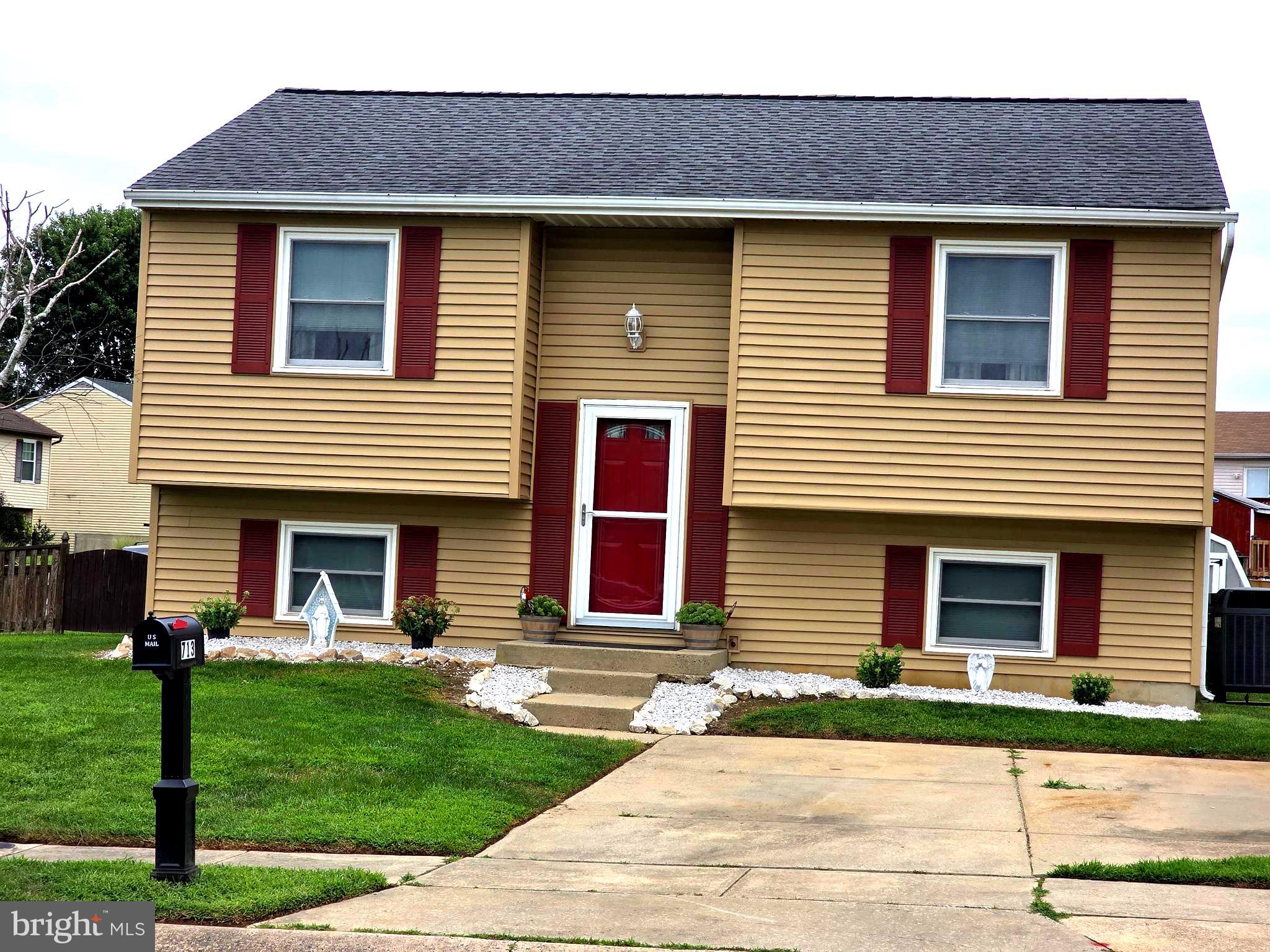 WOODBRIDGE CENTER - Residential