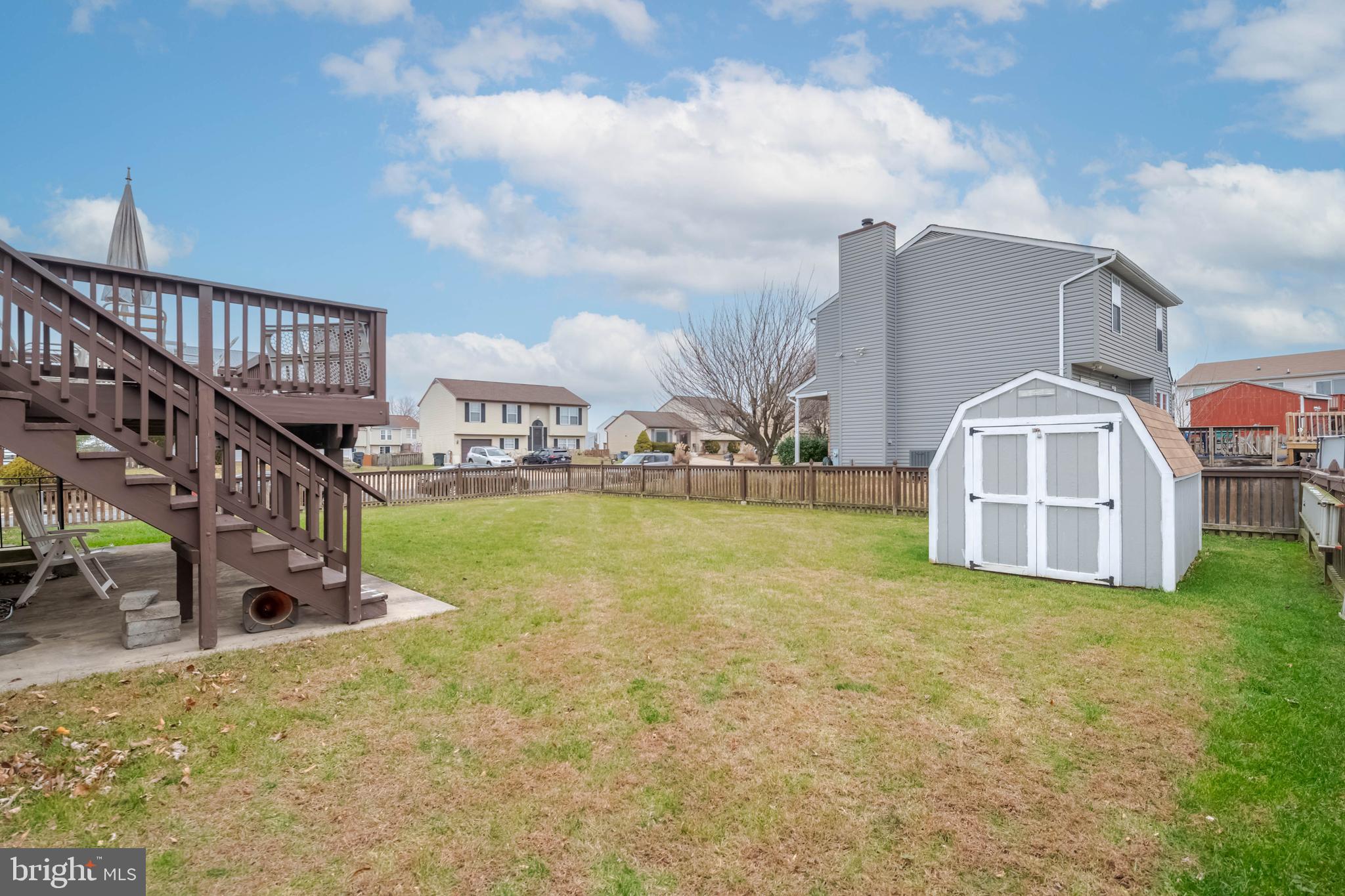 WOODBRIDGE CENTER - Residential