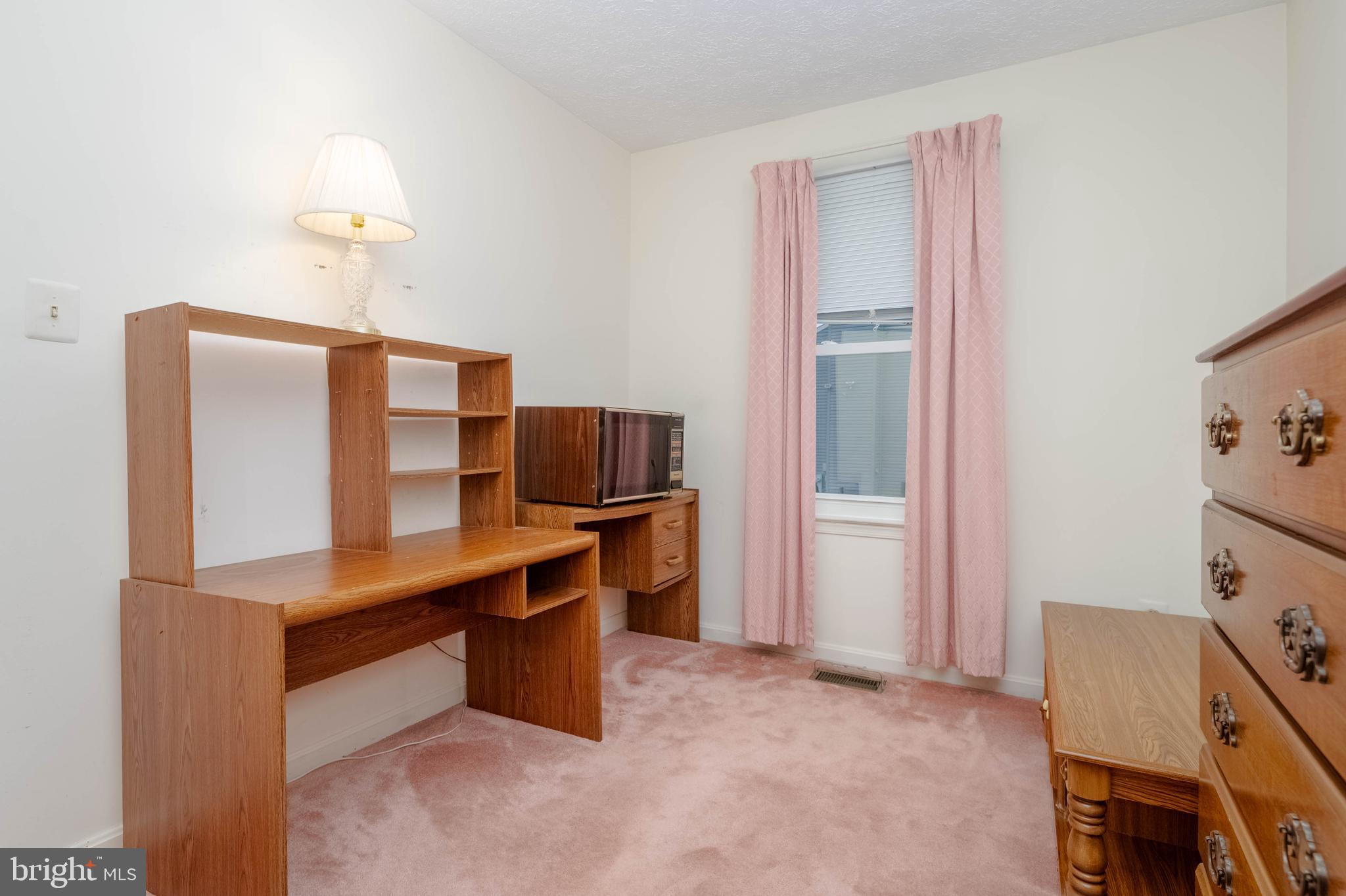 WOODBRIDGE CENTER - Residential