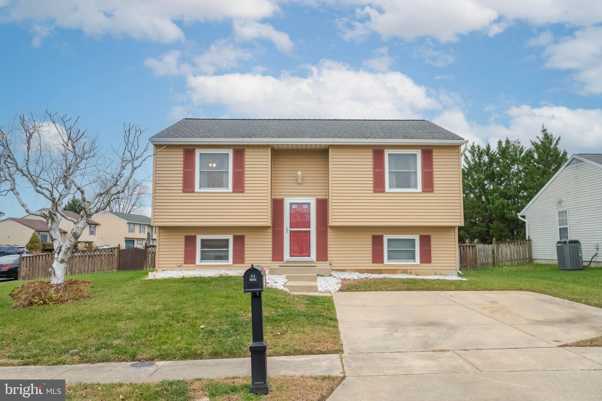 WOODBRIDGE CENTER - Residential