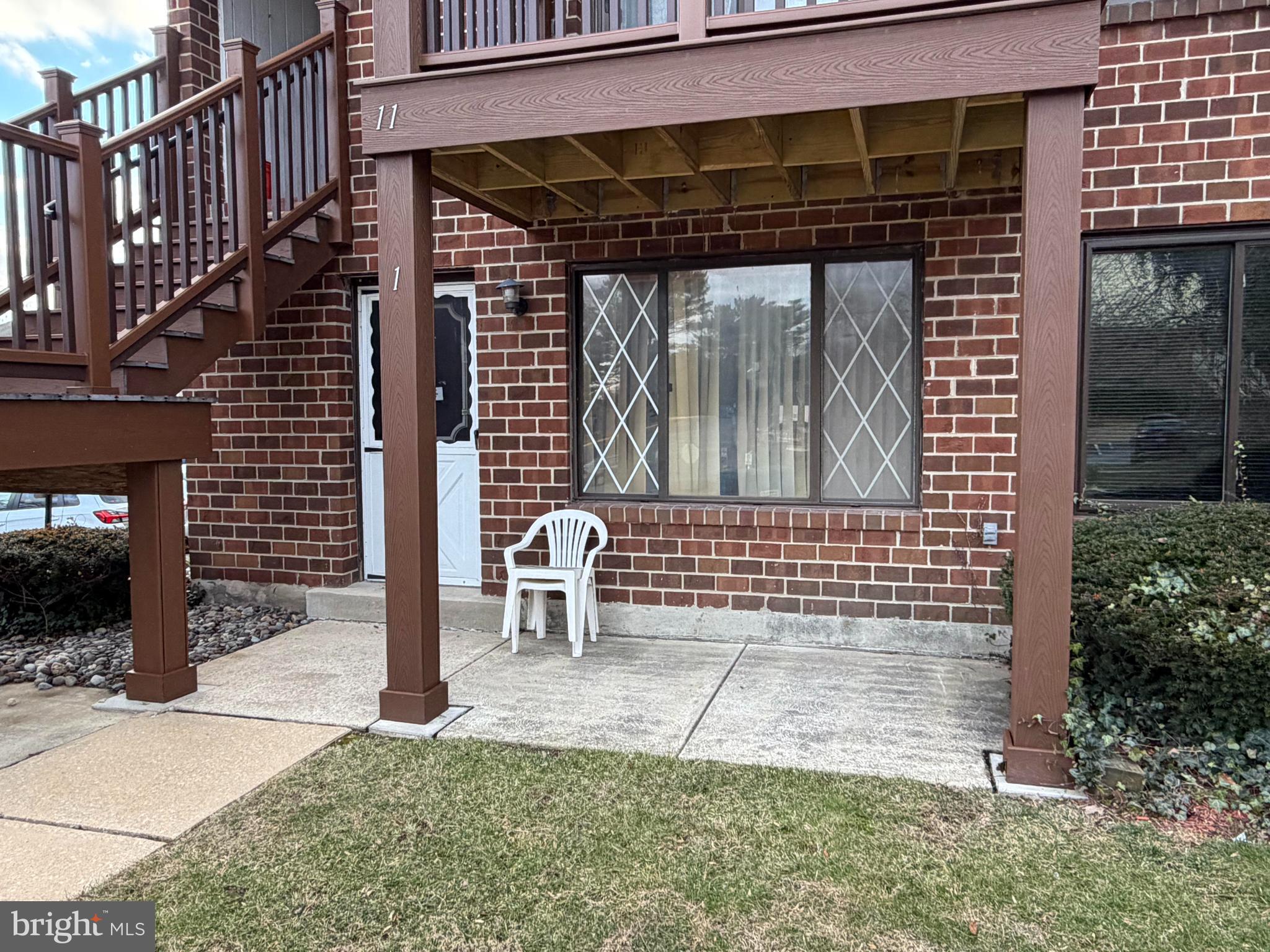 5200 HILLTOP DRIVE EE1