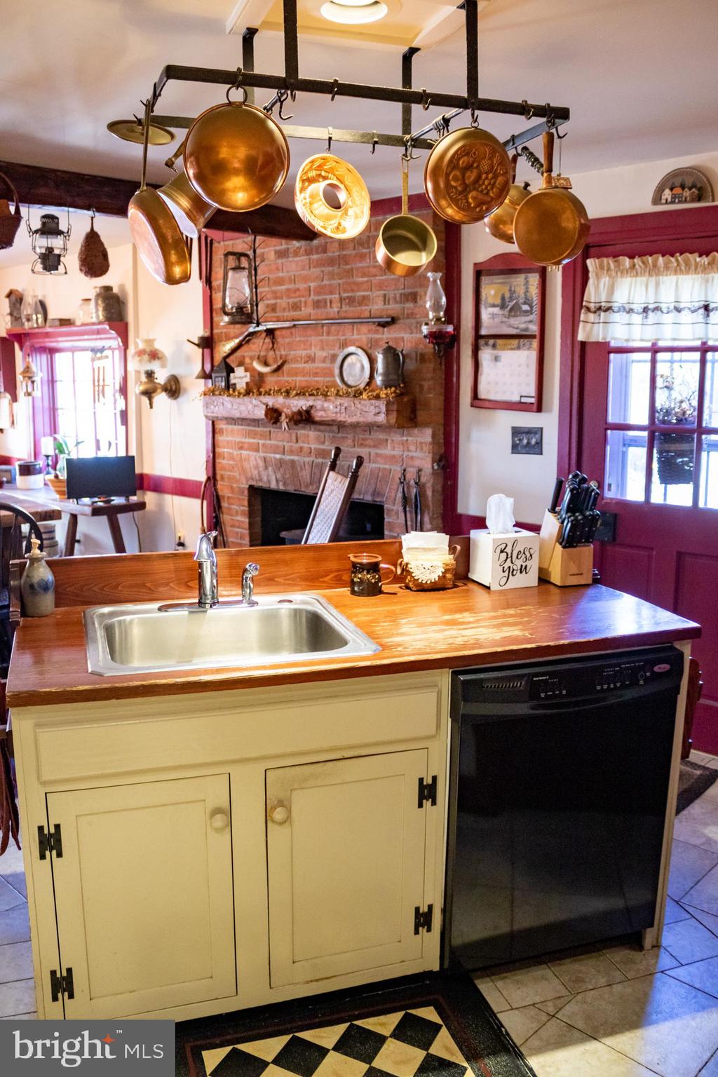 UNIONTOWN - Residential