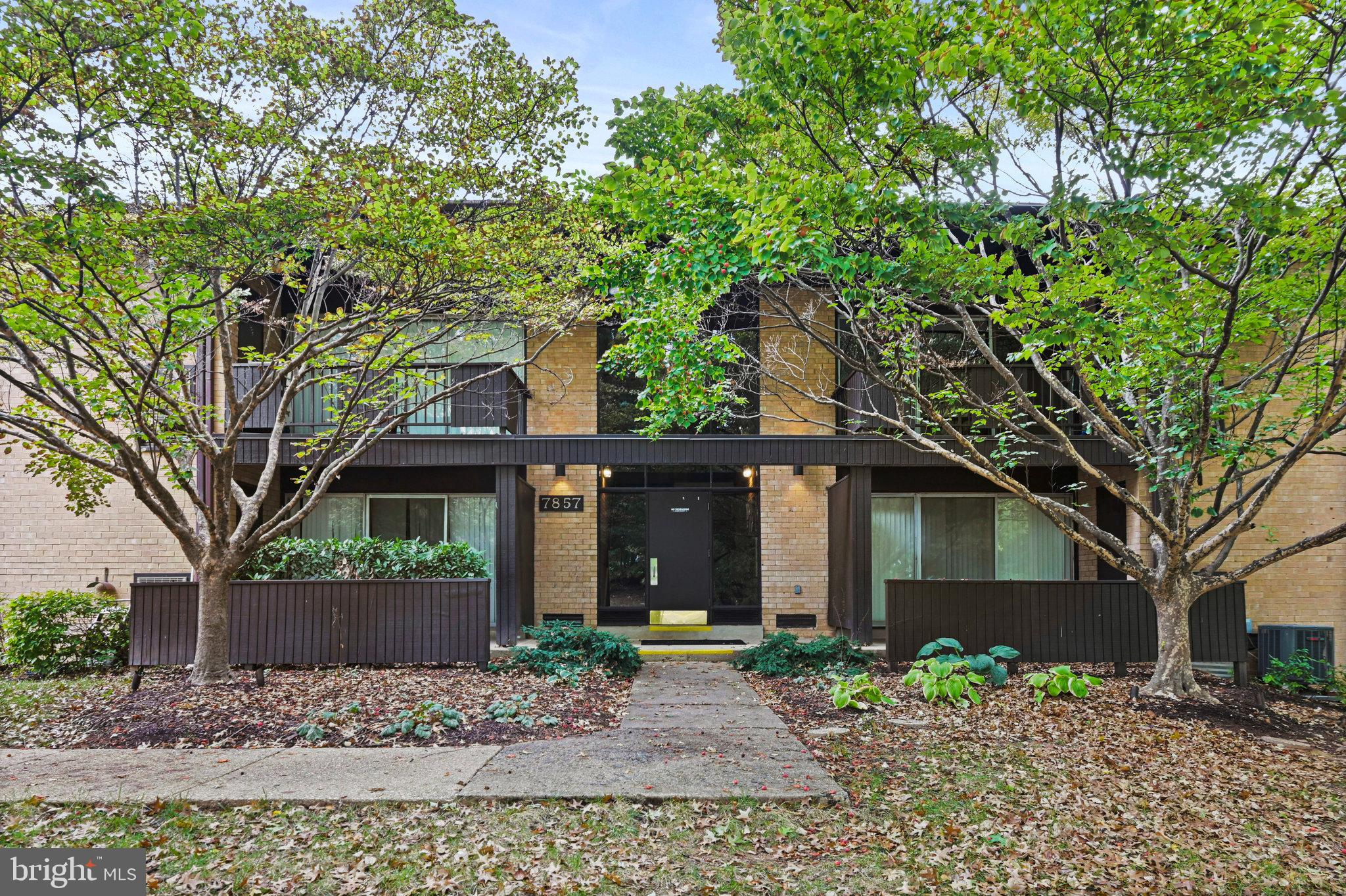 MCLEAN HILLS - Residential Lease