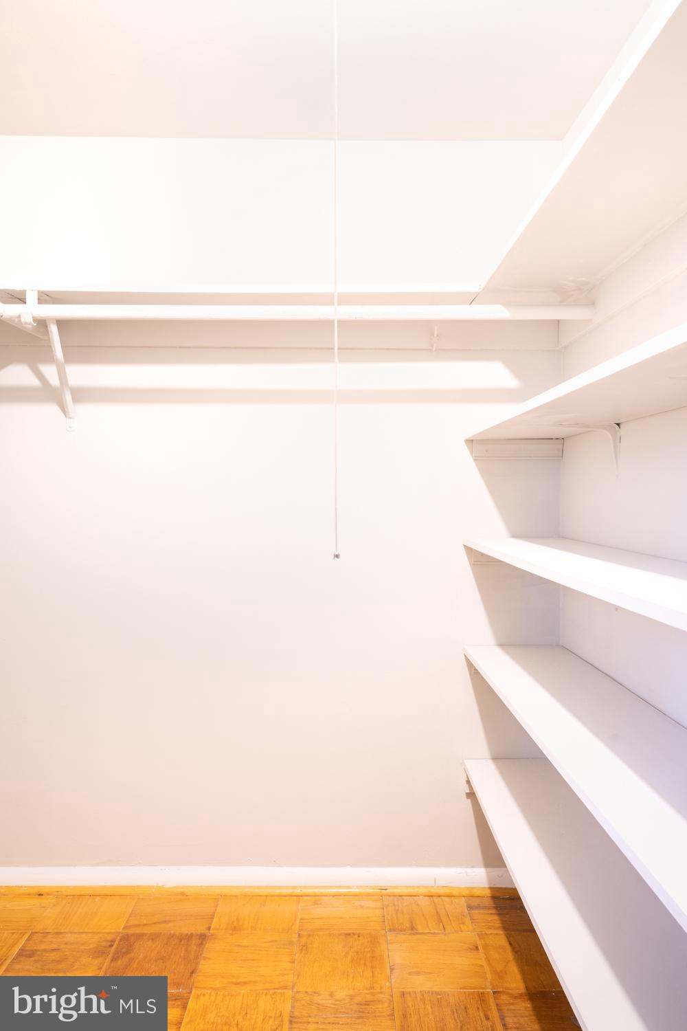 MCLEAN HILLS - Residential Lease