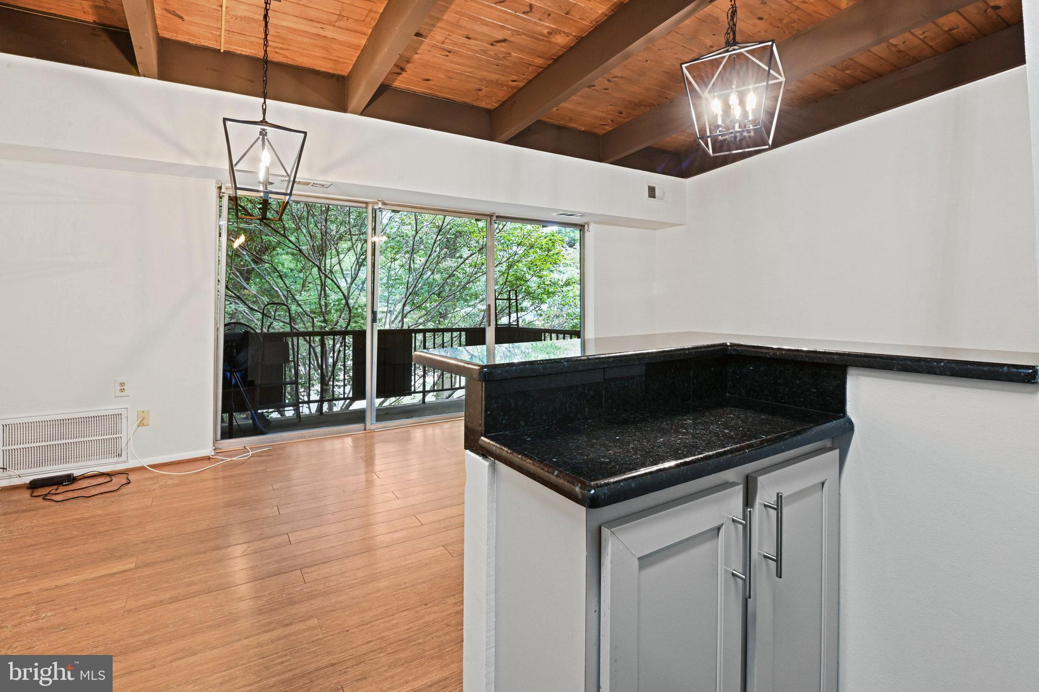 MCLEAN HILLS - Residential Lease