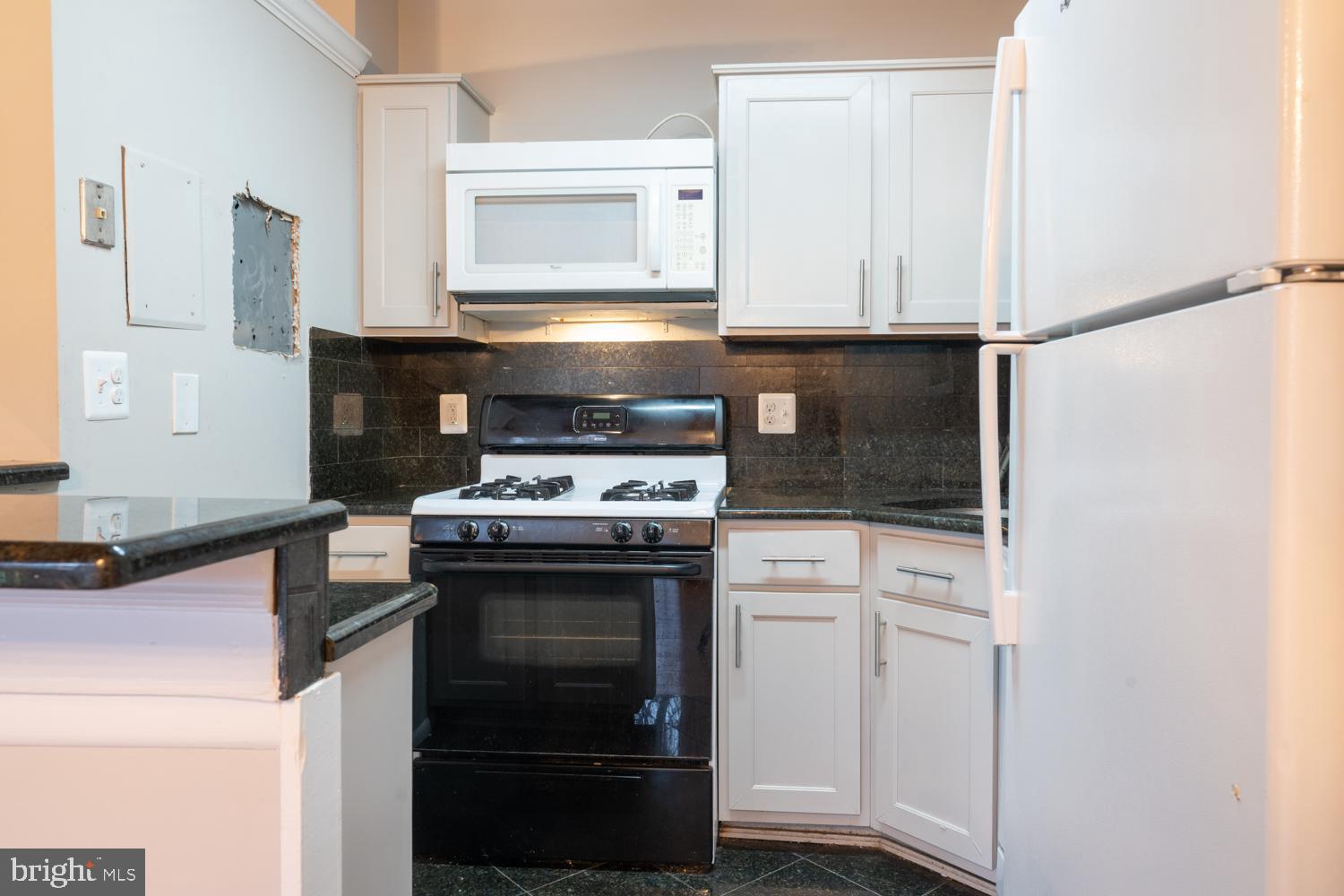 MCLEAN HILLS - Residential Lease