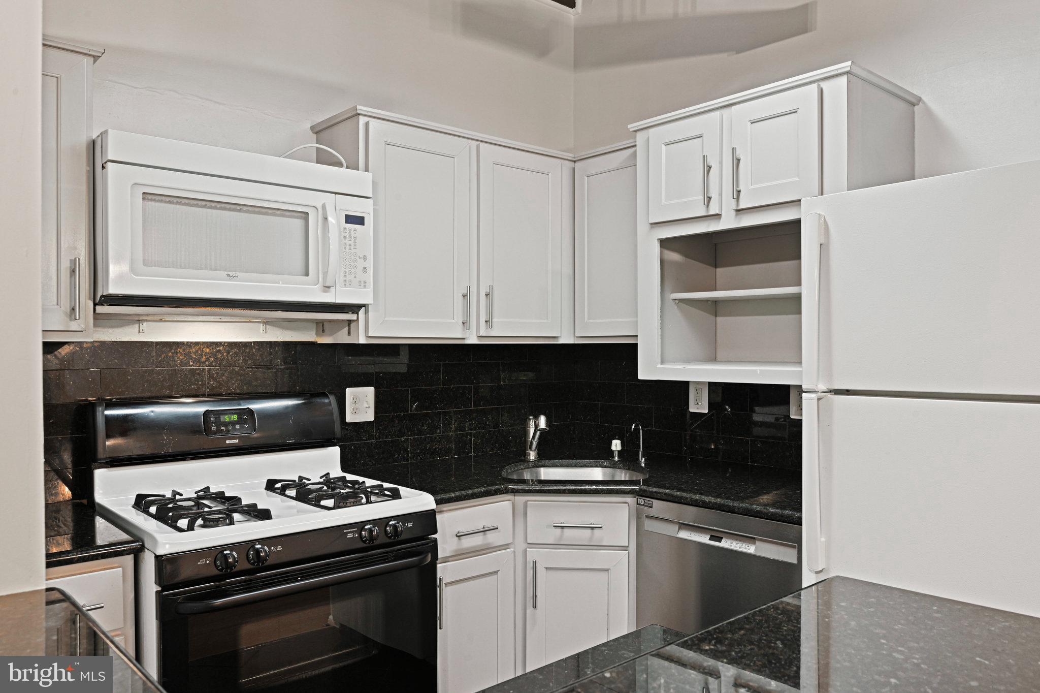 MCLEAN HILLS - Residential Lease