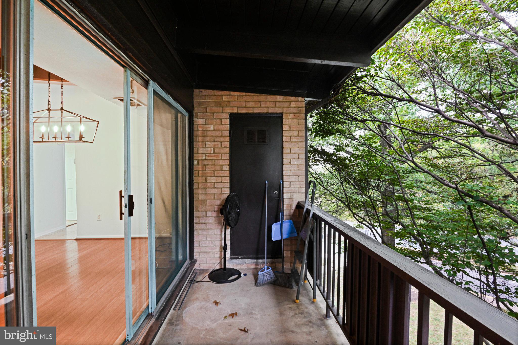 MCLEAN HILLS - Residential Lease