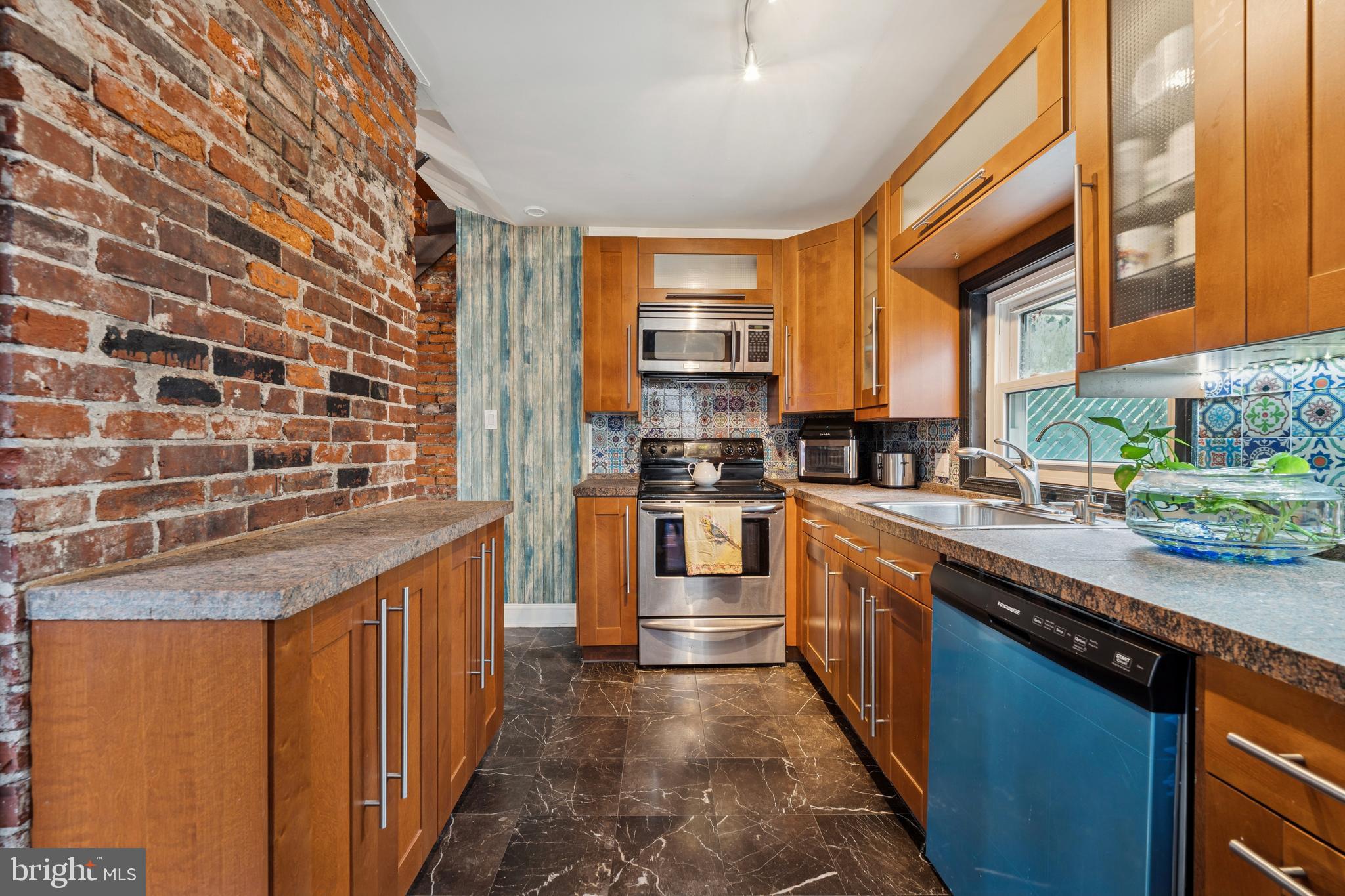 FAIRMOUNT - Residential