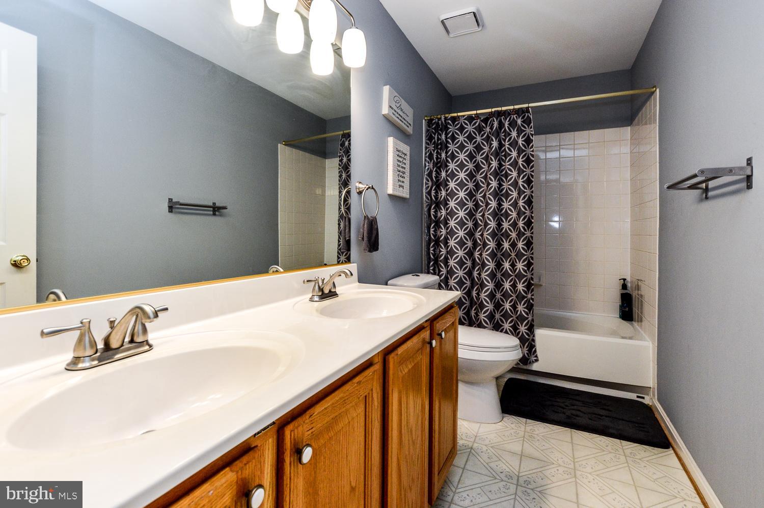 ARBOR PARK - Residential