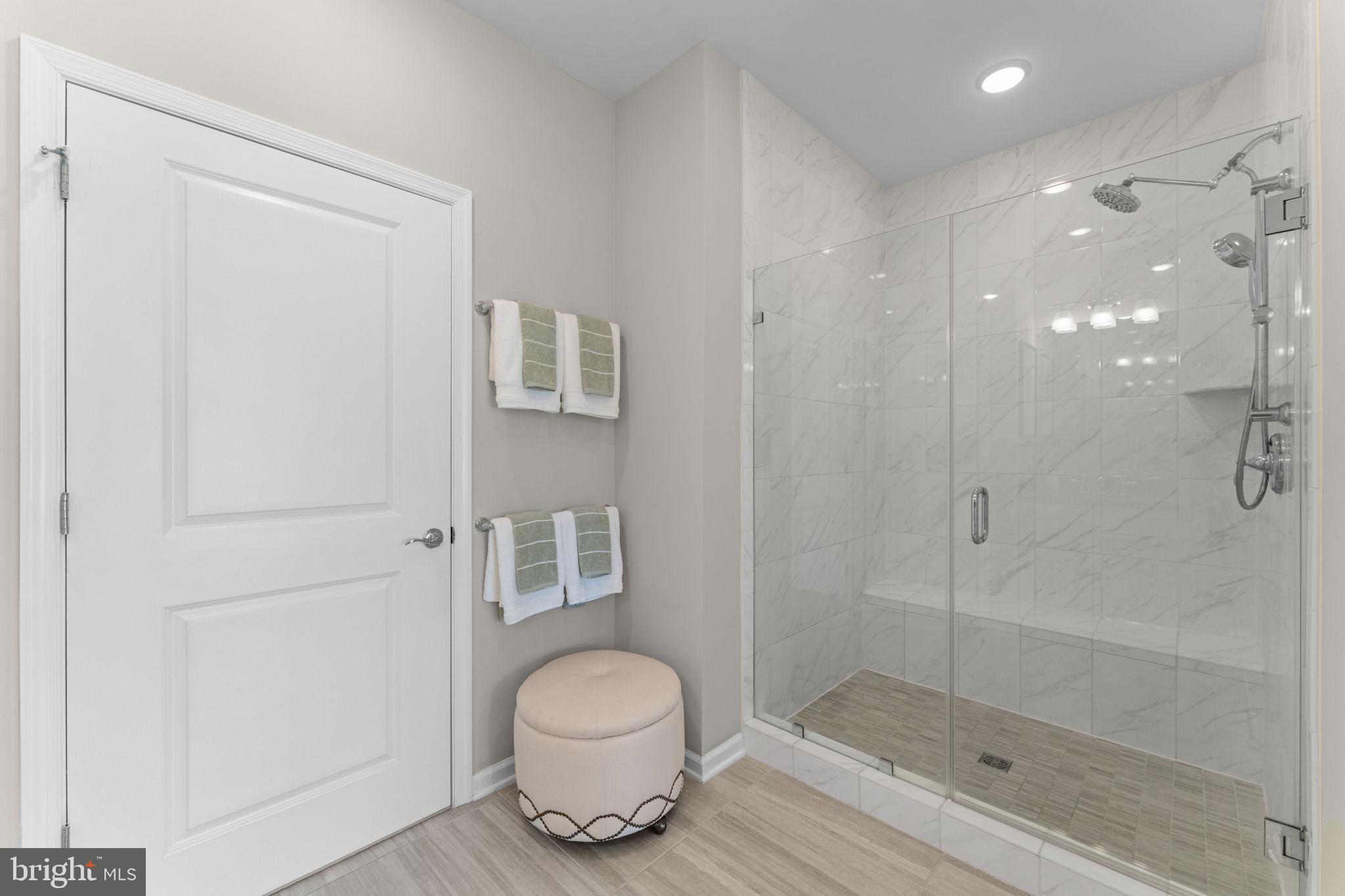 LEXINGTON 7 - Residential