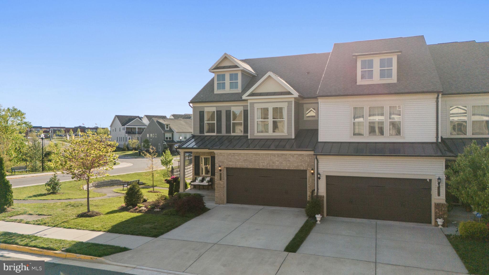 LEXINGTON 7 - Residential