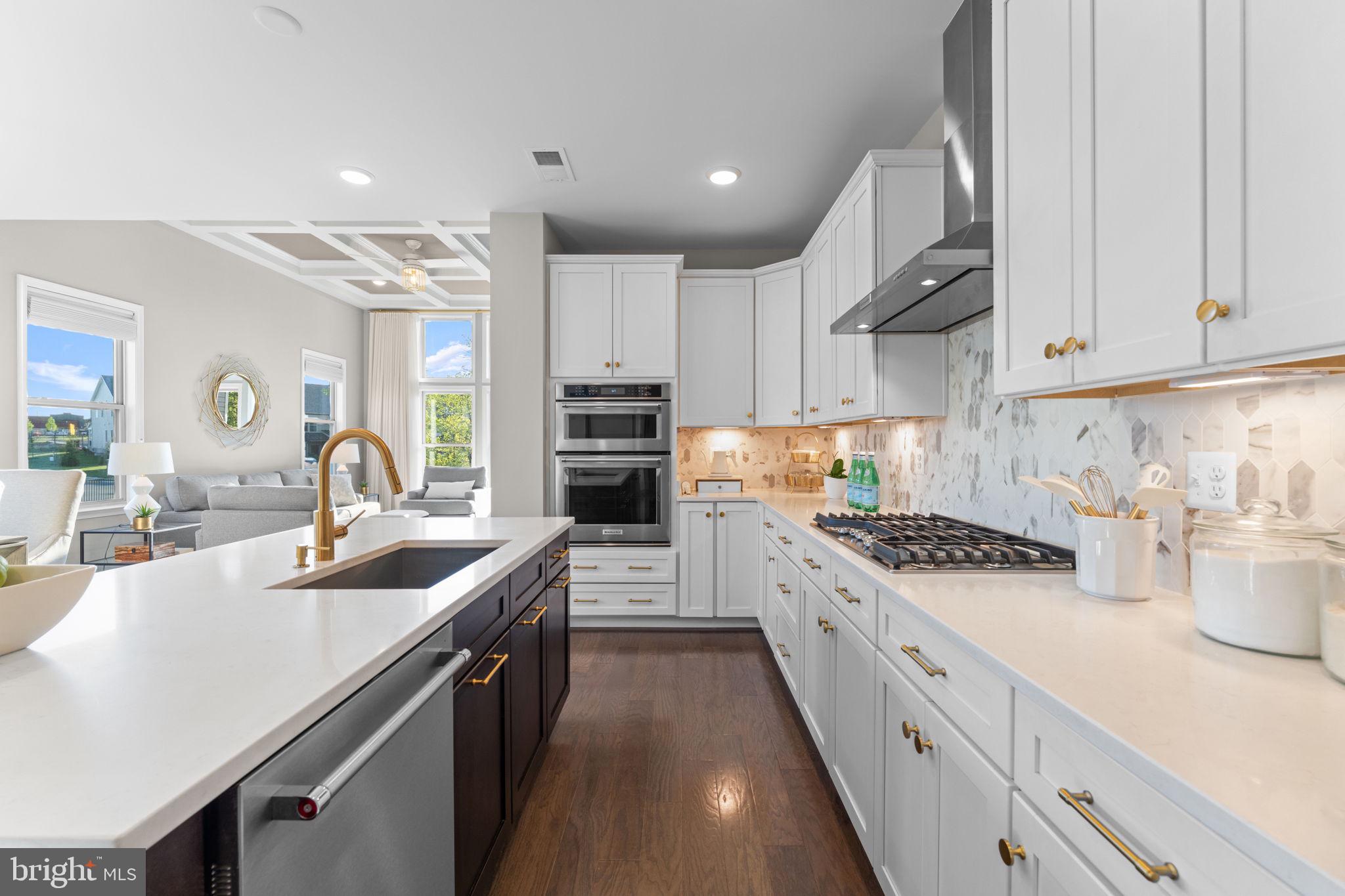 LEXINGTON 7 - Residential