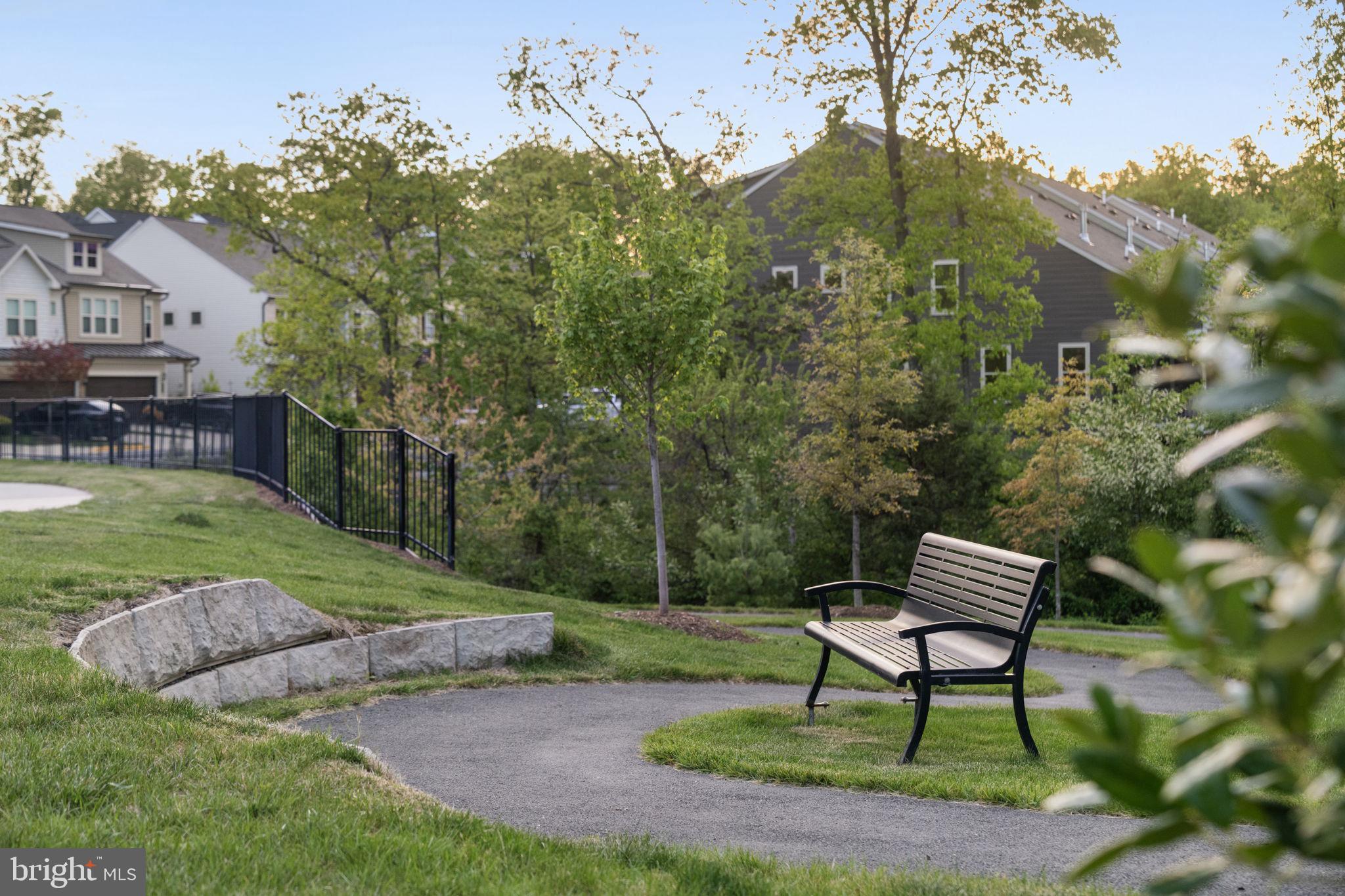 LEXINGTON 7 - Residential