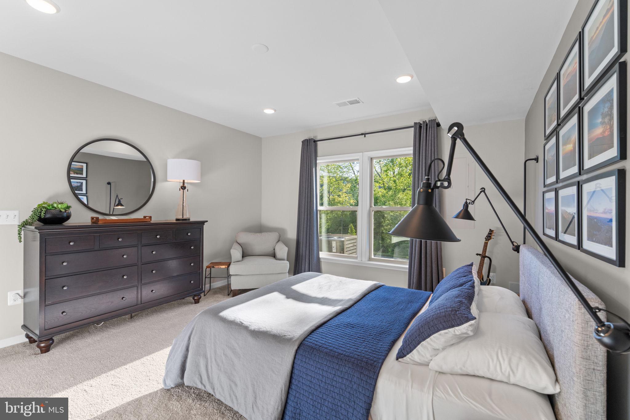 LEXINGTON 7 - Residential