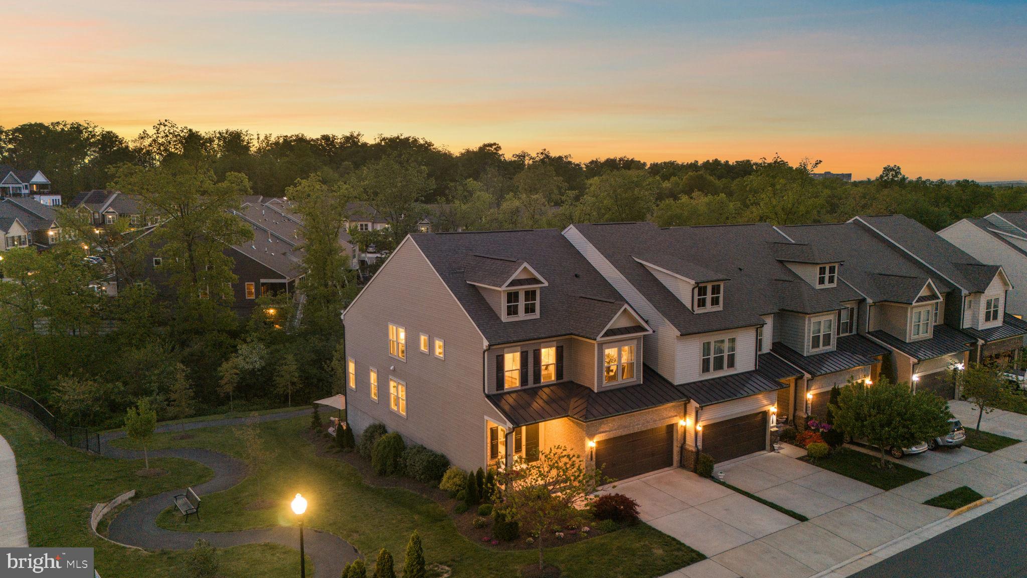 LEXINGTON 7 - Residential