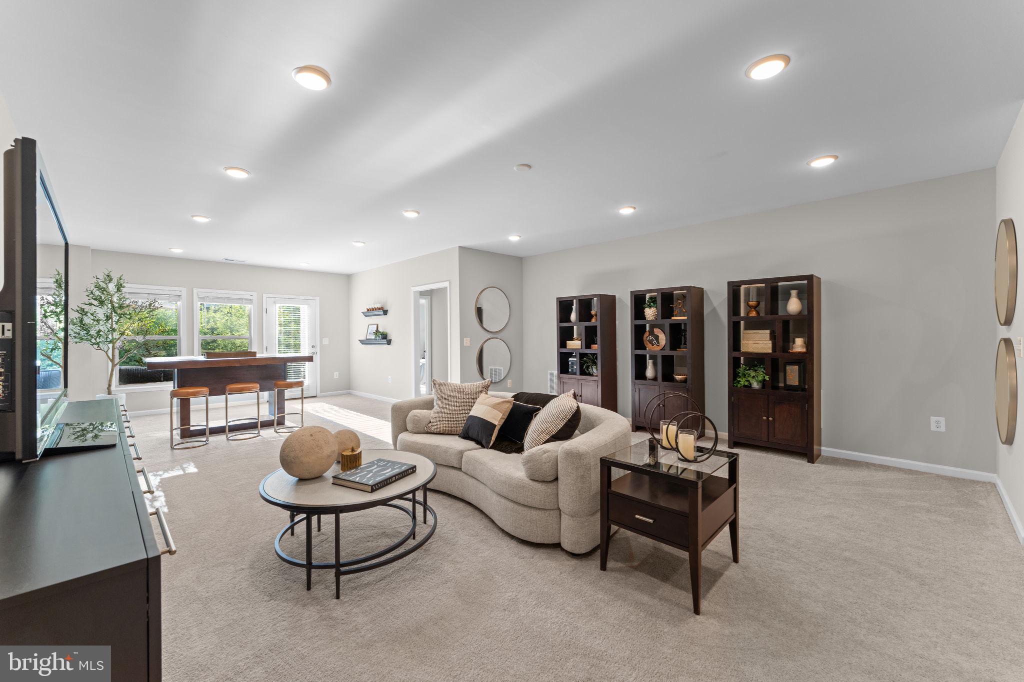 LEXINGTON 7 - Residential