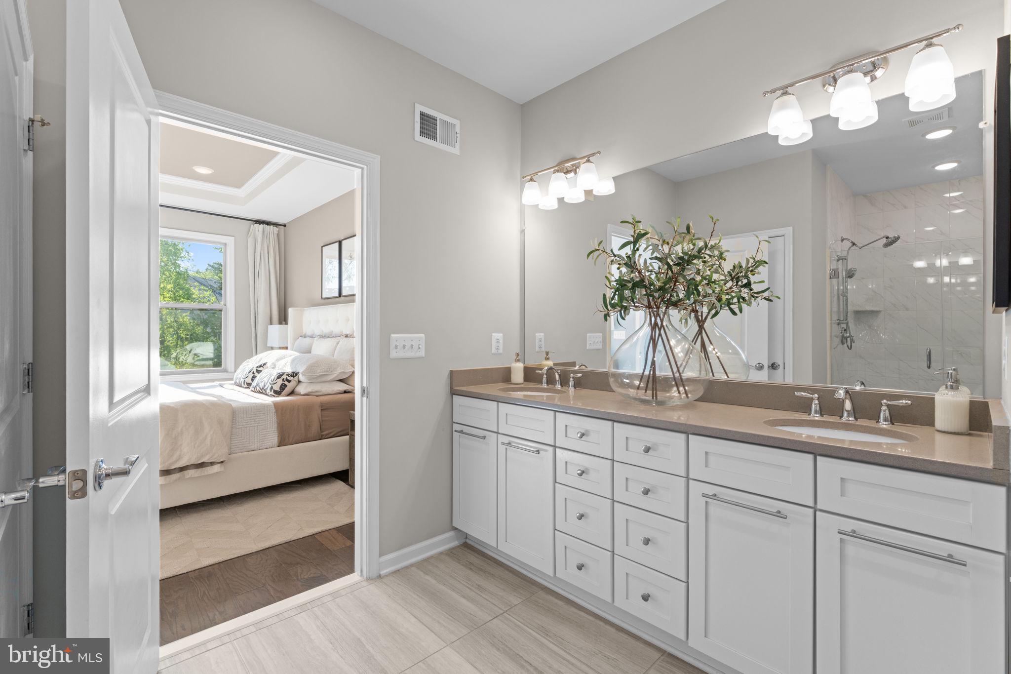 LEXINGTON 7 - Residential