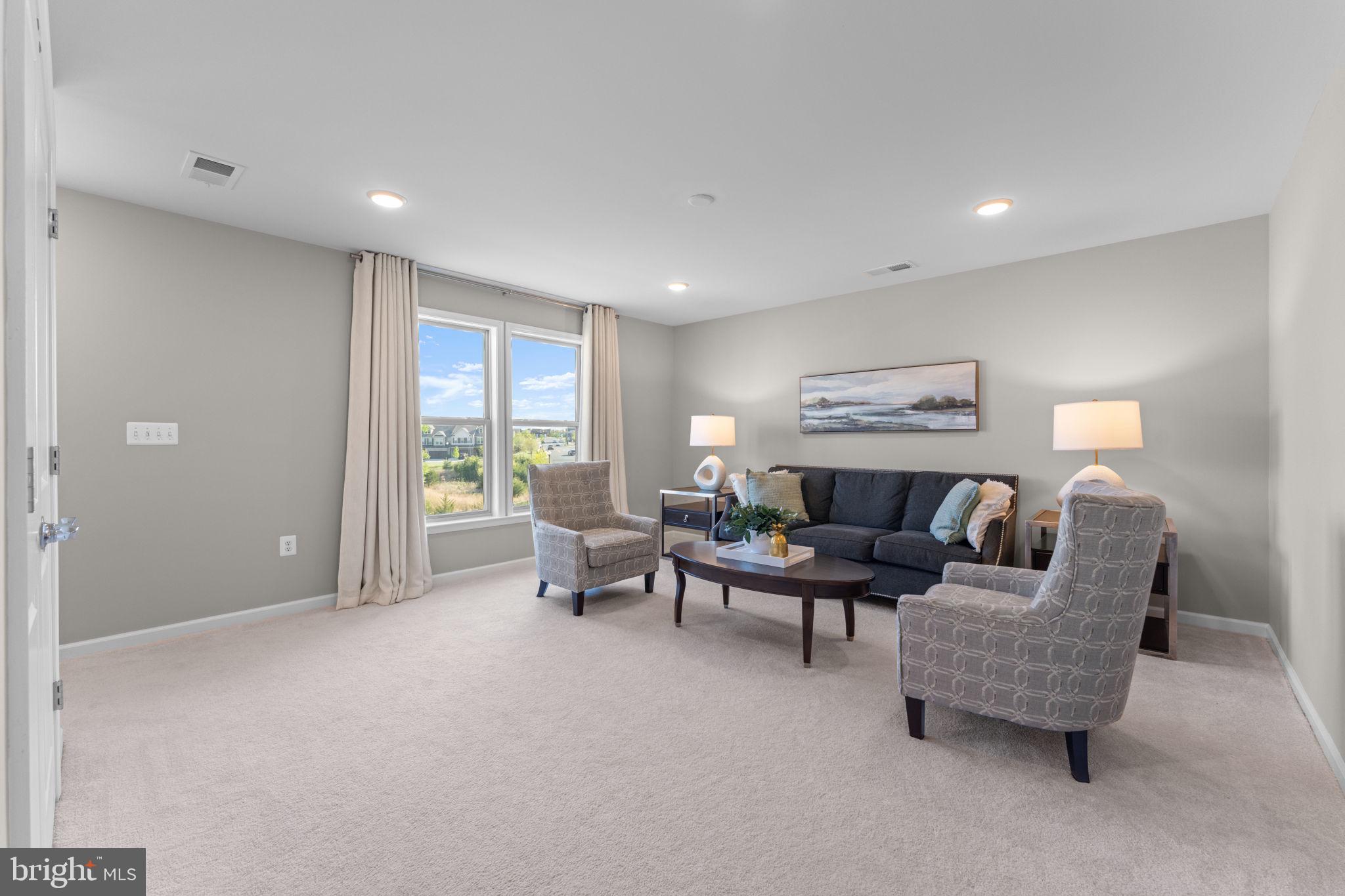 LEXINGTON 7 - Residential