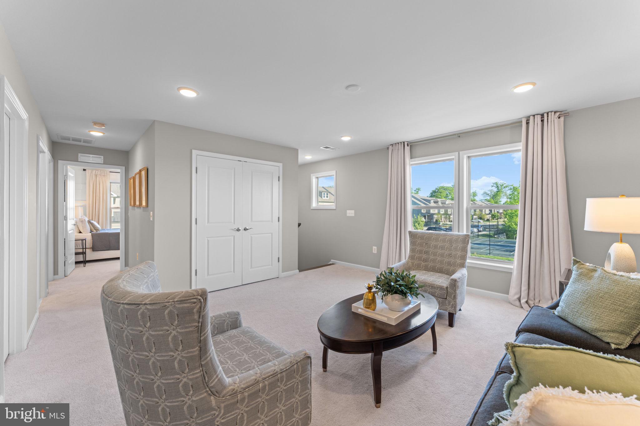 LEXINGTON 7 - Residential