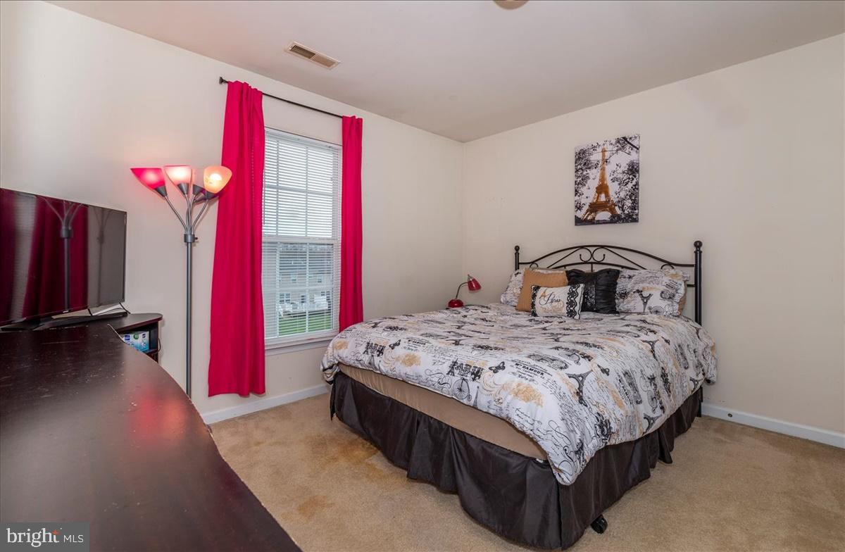 IRON BRIDGE LANDING - Residential