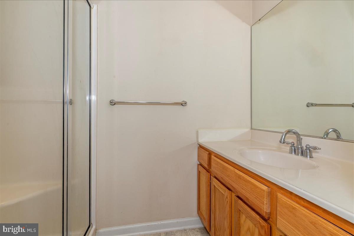 IRON BRIDGE LANDING - Residential