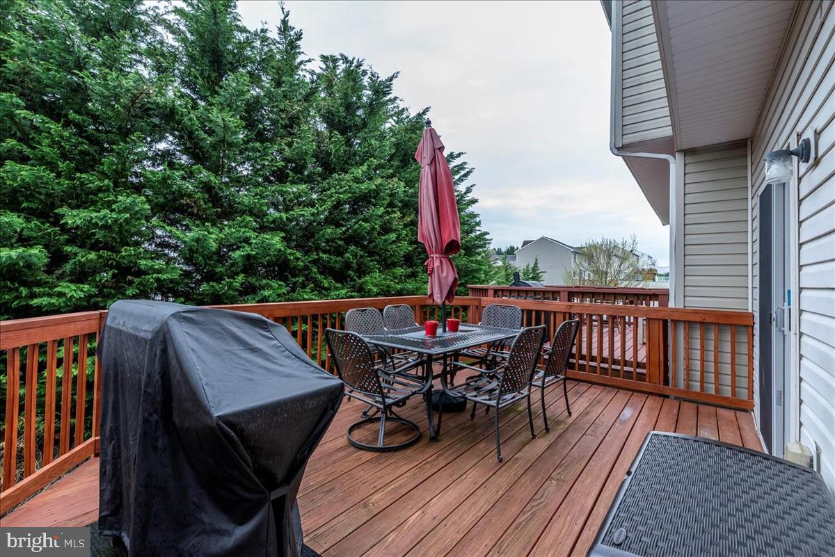 IRON BRIDGE LANDING - Residential