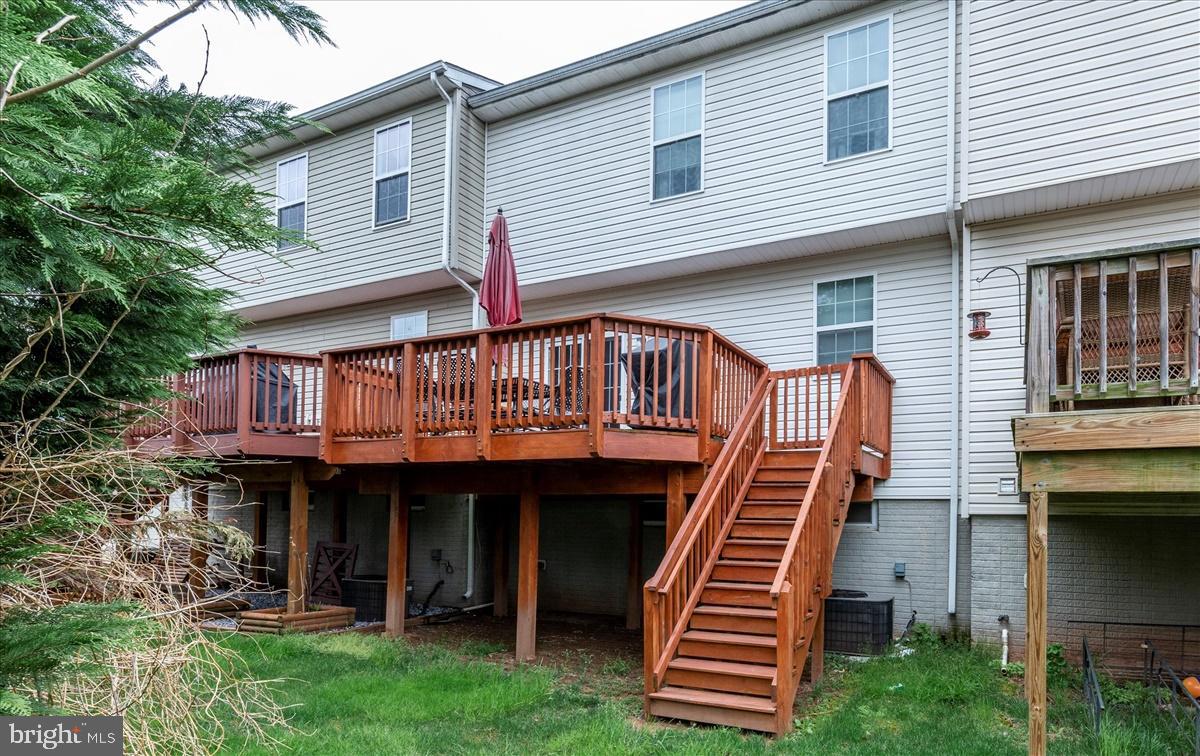 IRON BRIDGE LANDING - Residential