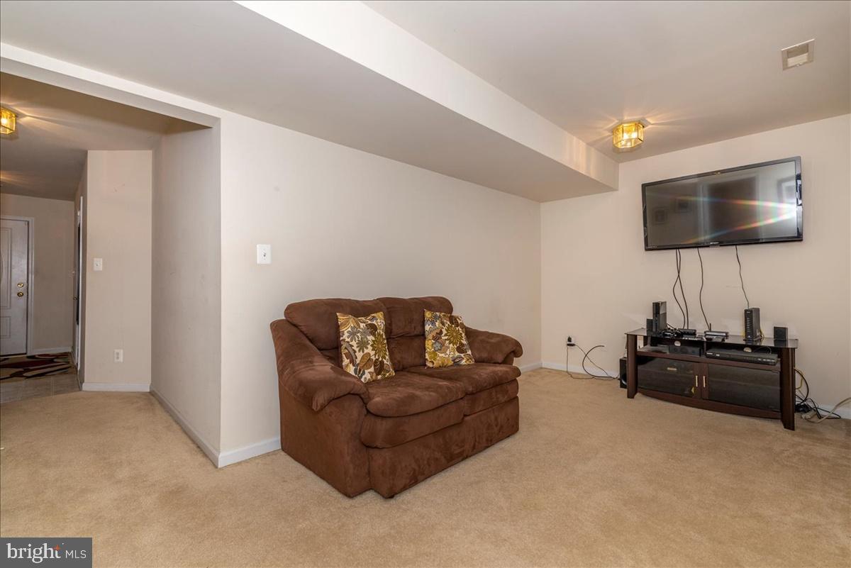 IRON BRIDGE LANDING - Residential