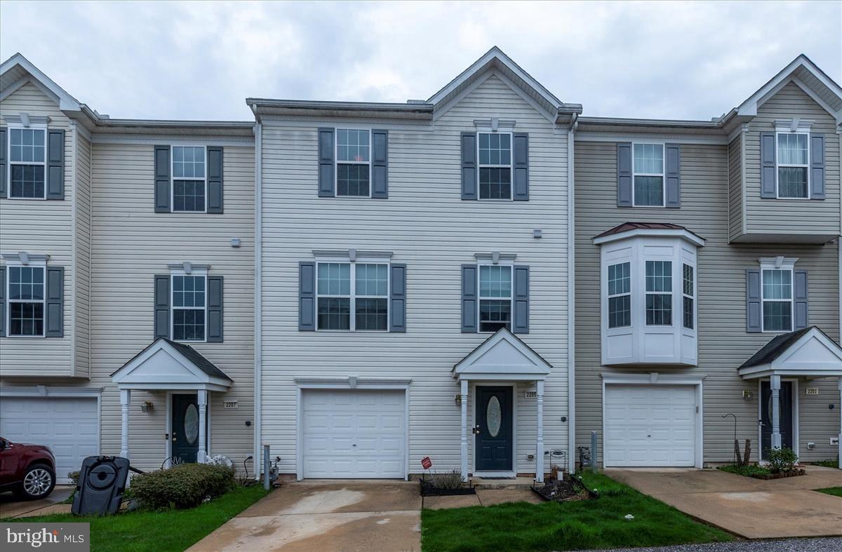 IRON BRIDGE LANDING - Residential