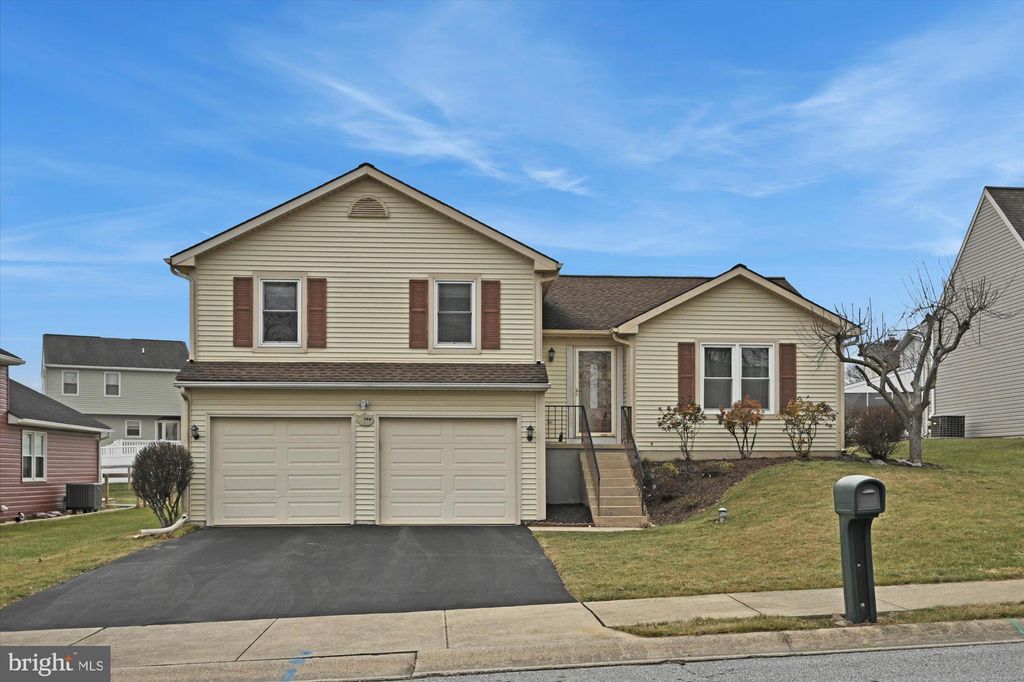 Photo of 308 MENTZER AVE, NEW HOLLAND, PA 17557 (MLS # PALA2030452)