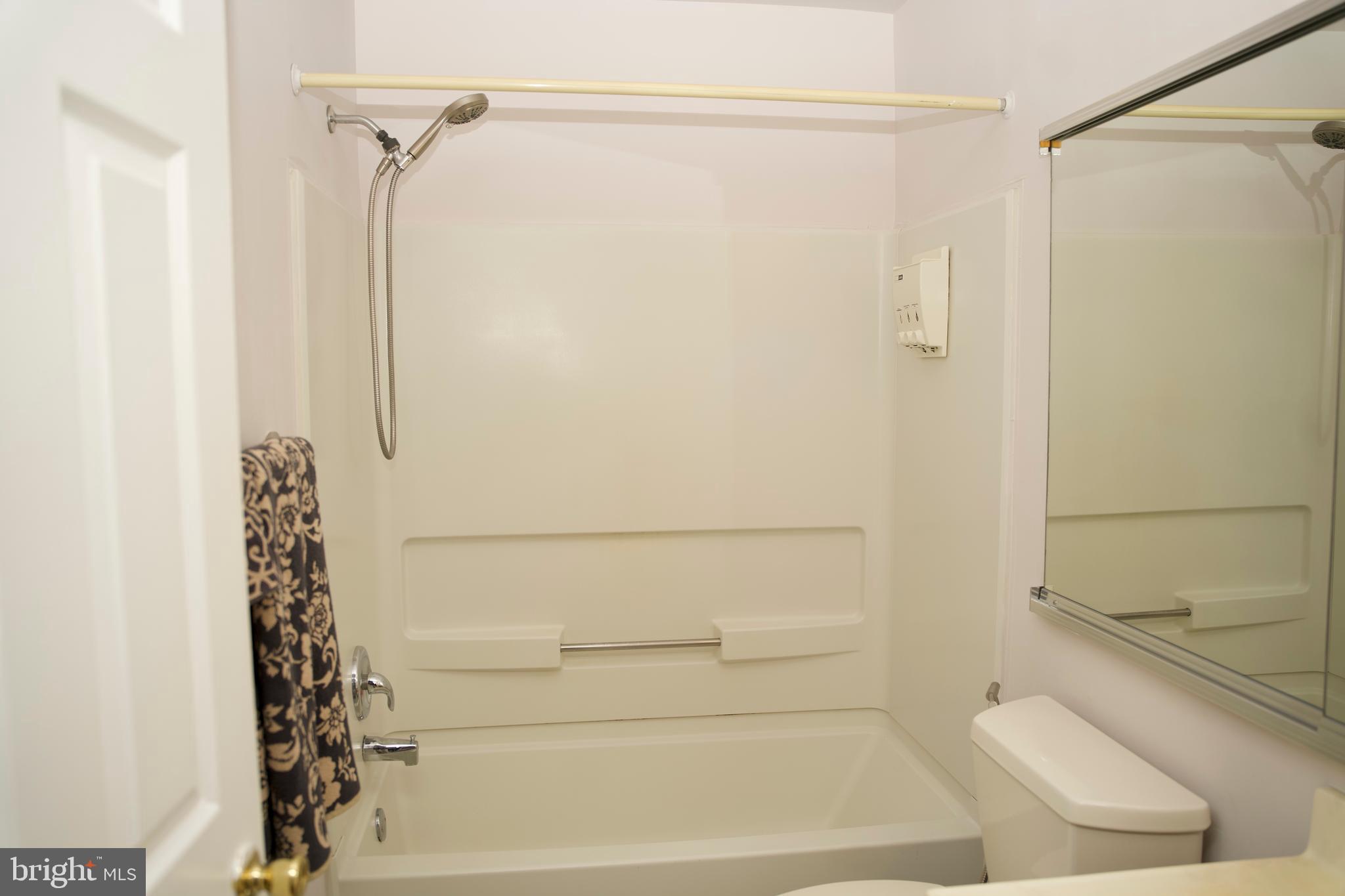 COUNTRY BEND - Residential